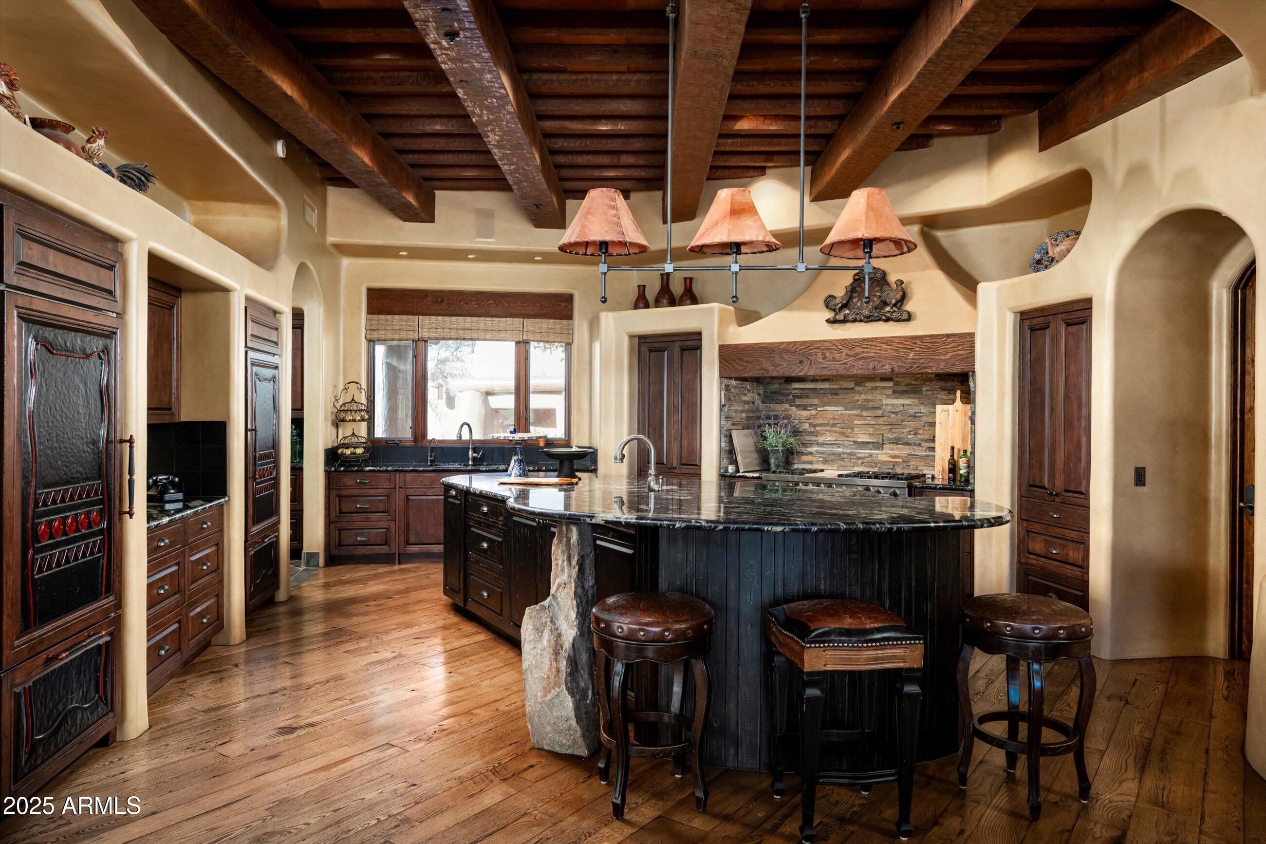 WHISPER ROCK - Residential