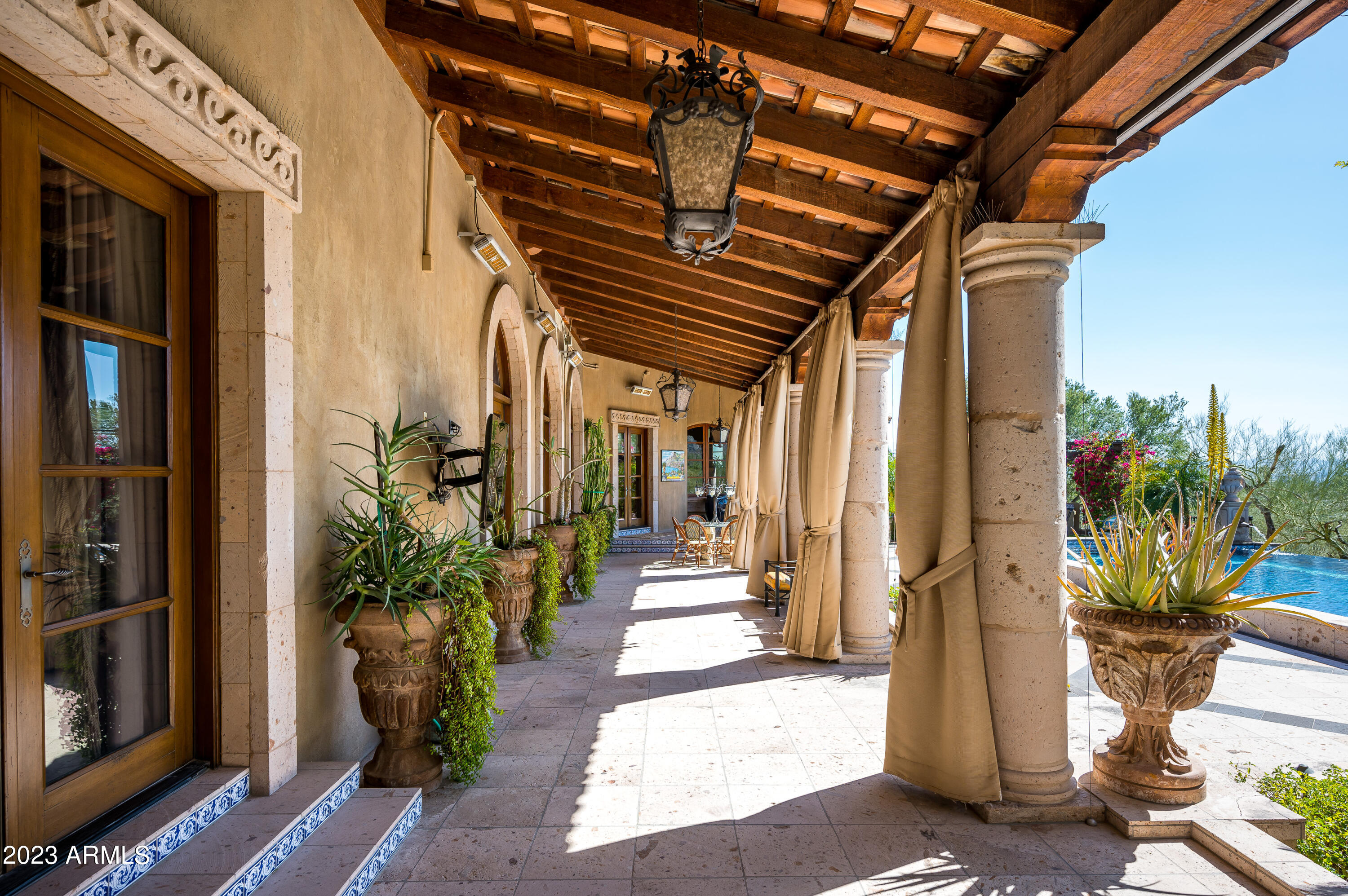 ARROYO HEIGHTS - Residential