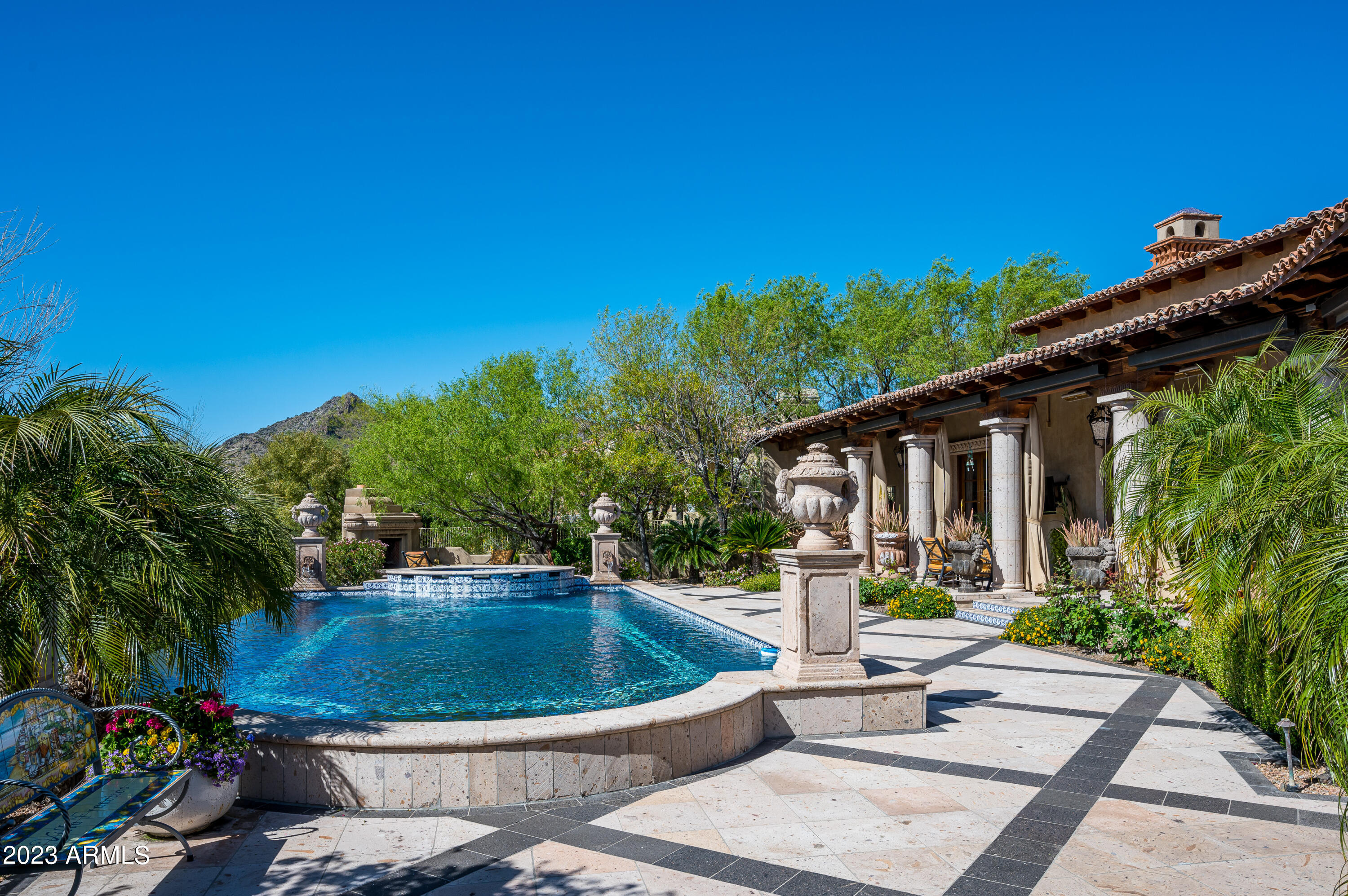 ARROYO HEIGHTS - Residential