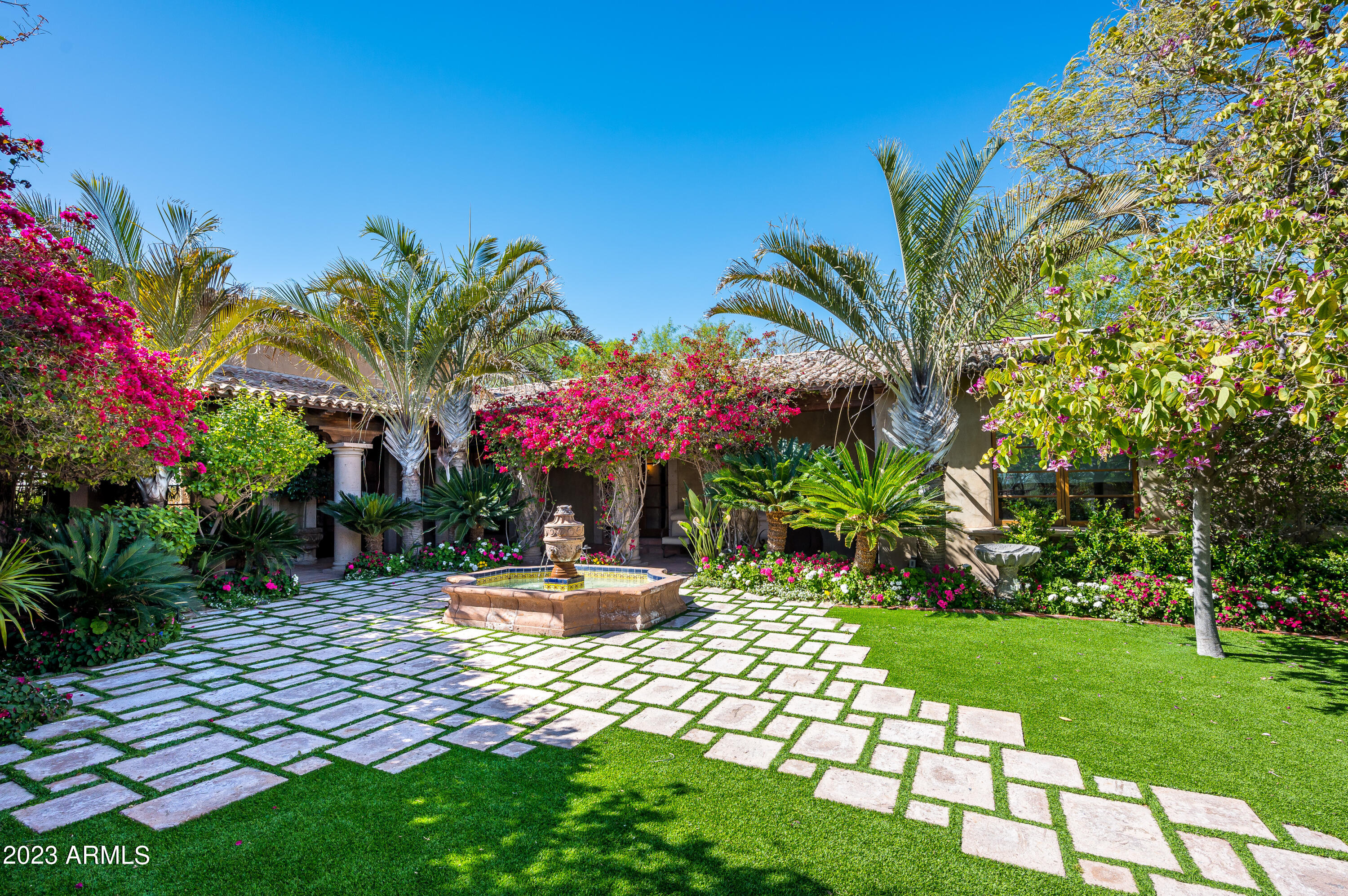 ARROYO HEIGHTS - Residential