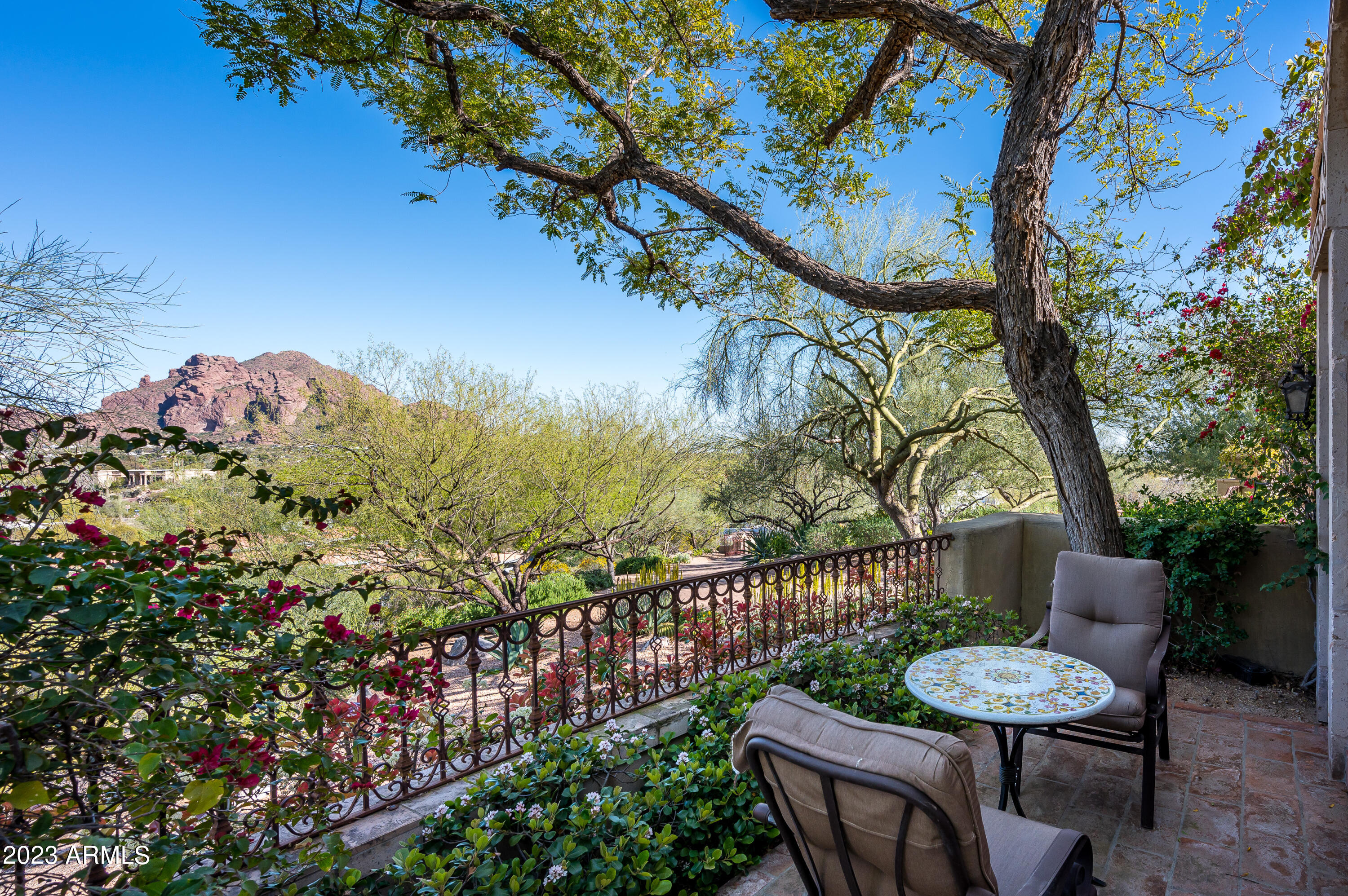 ARROYO HEIGHTS - Residential