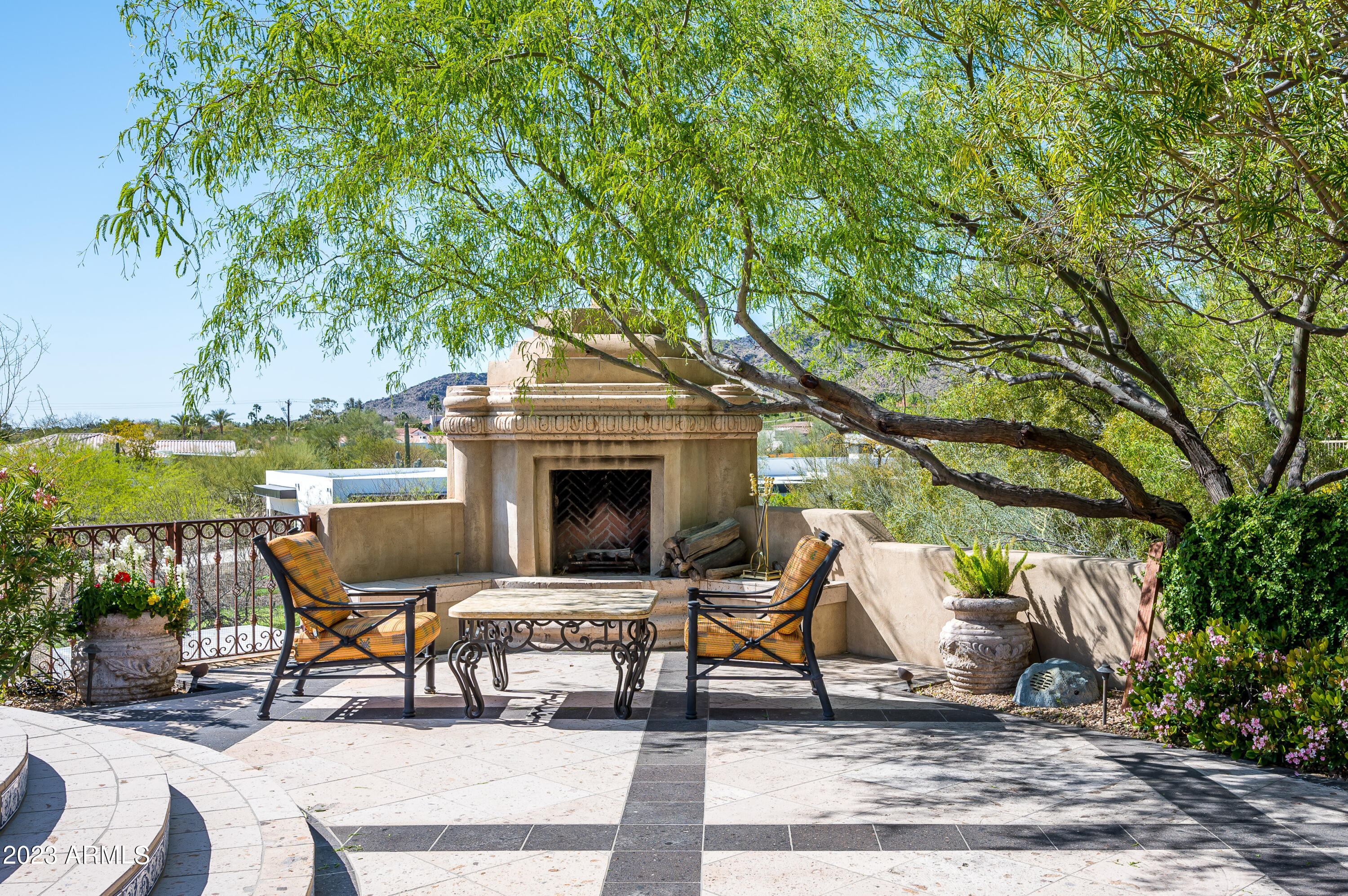ARROYO HEIGHTS - Residential