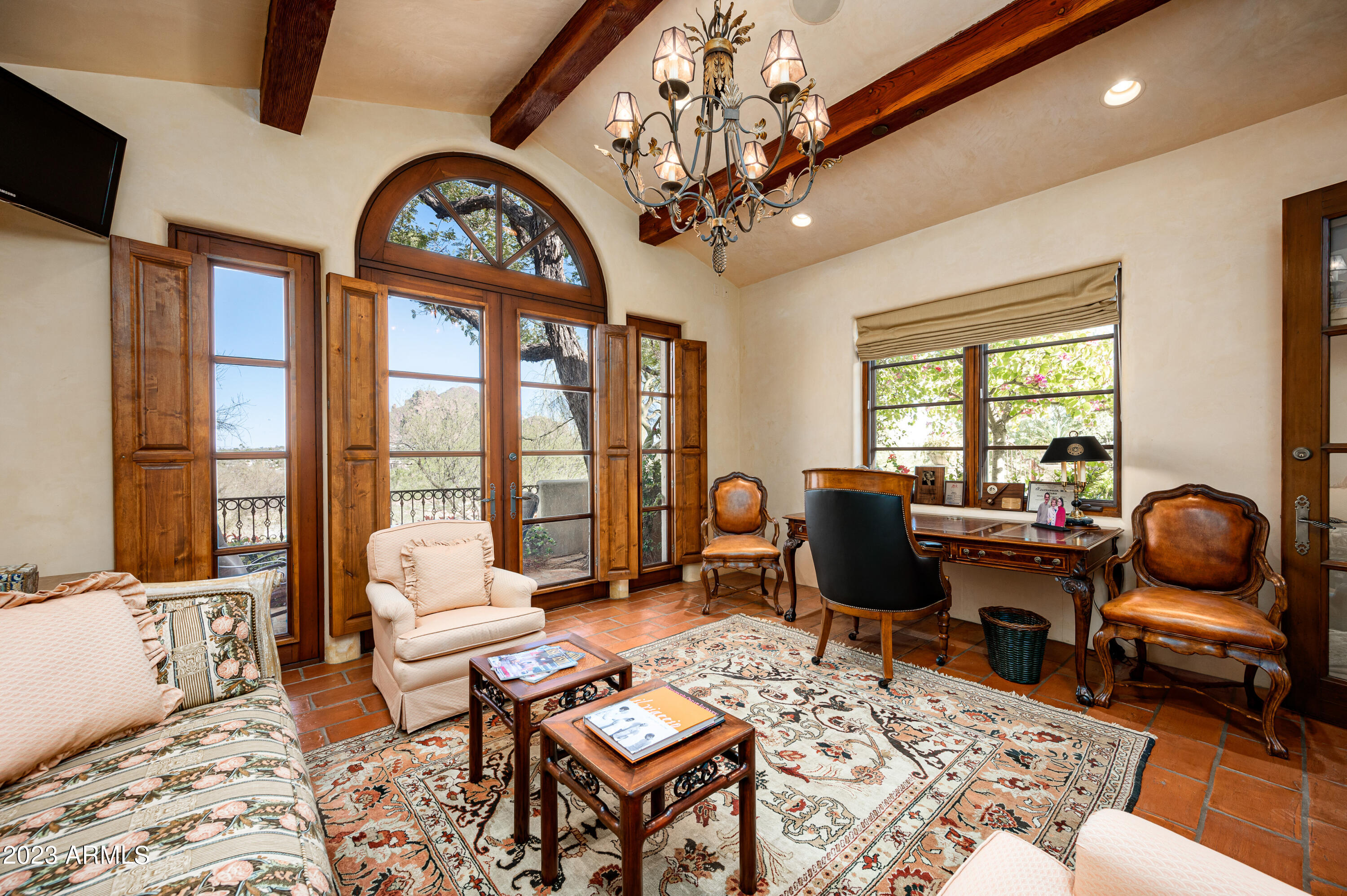 ARROYO HEIGHTS - Residential