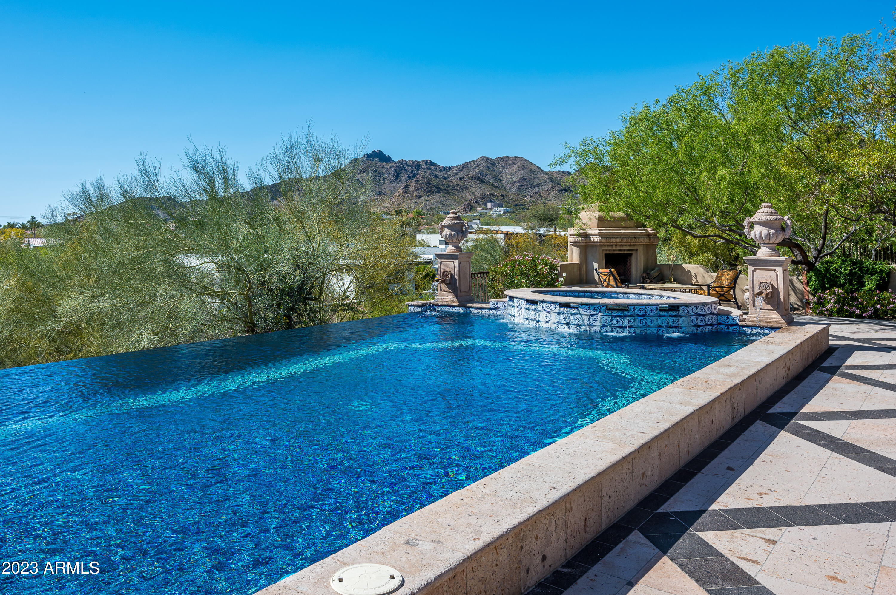 ARROYO HEIGHTS - Residential