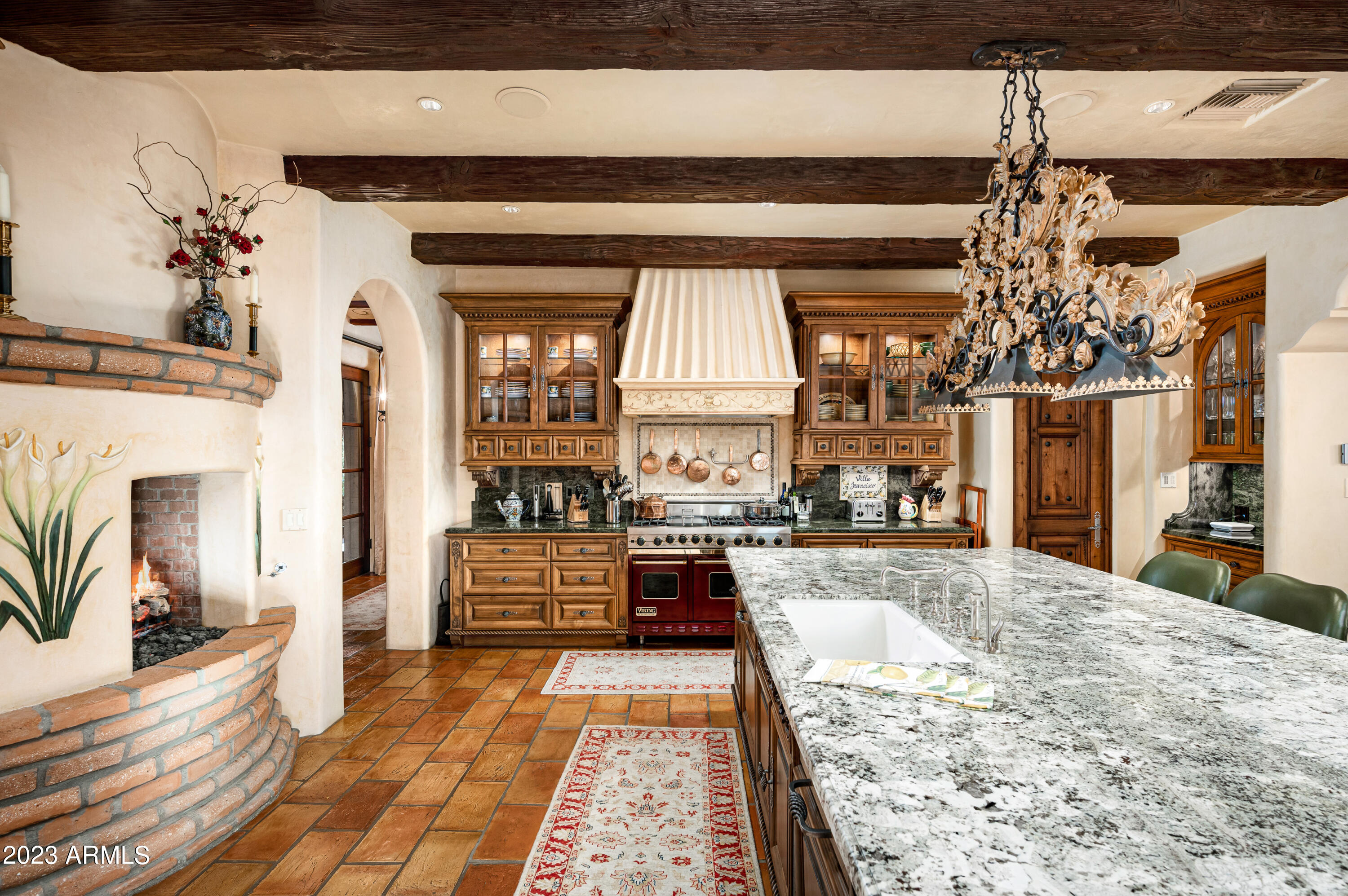 ARROYO HEIGHTS - Residential