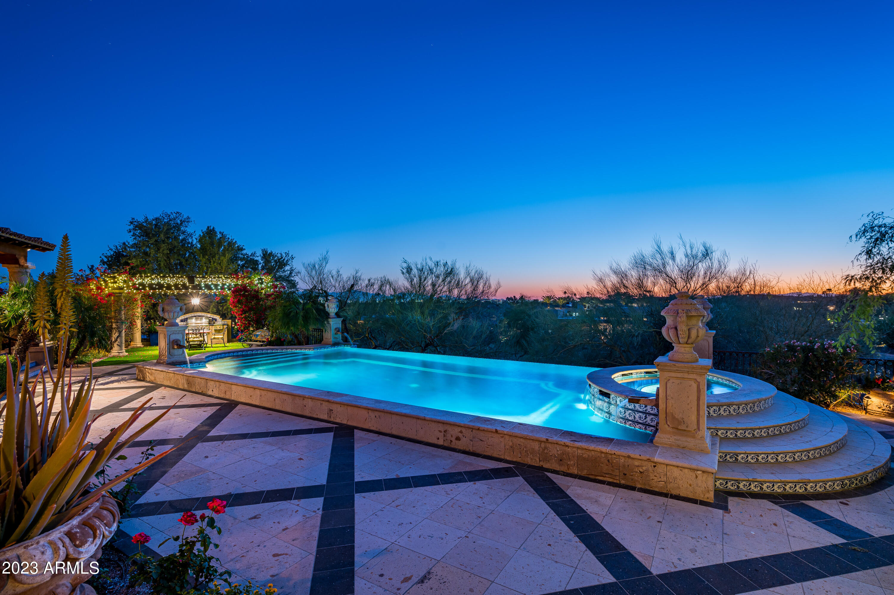 ARROYO HEIGHTS - Residential