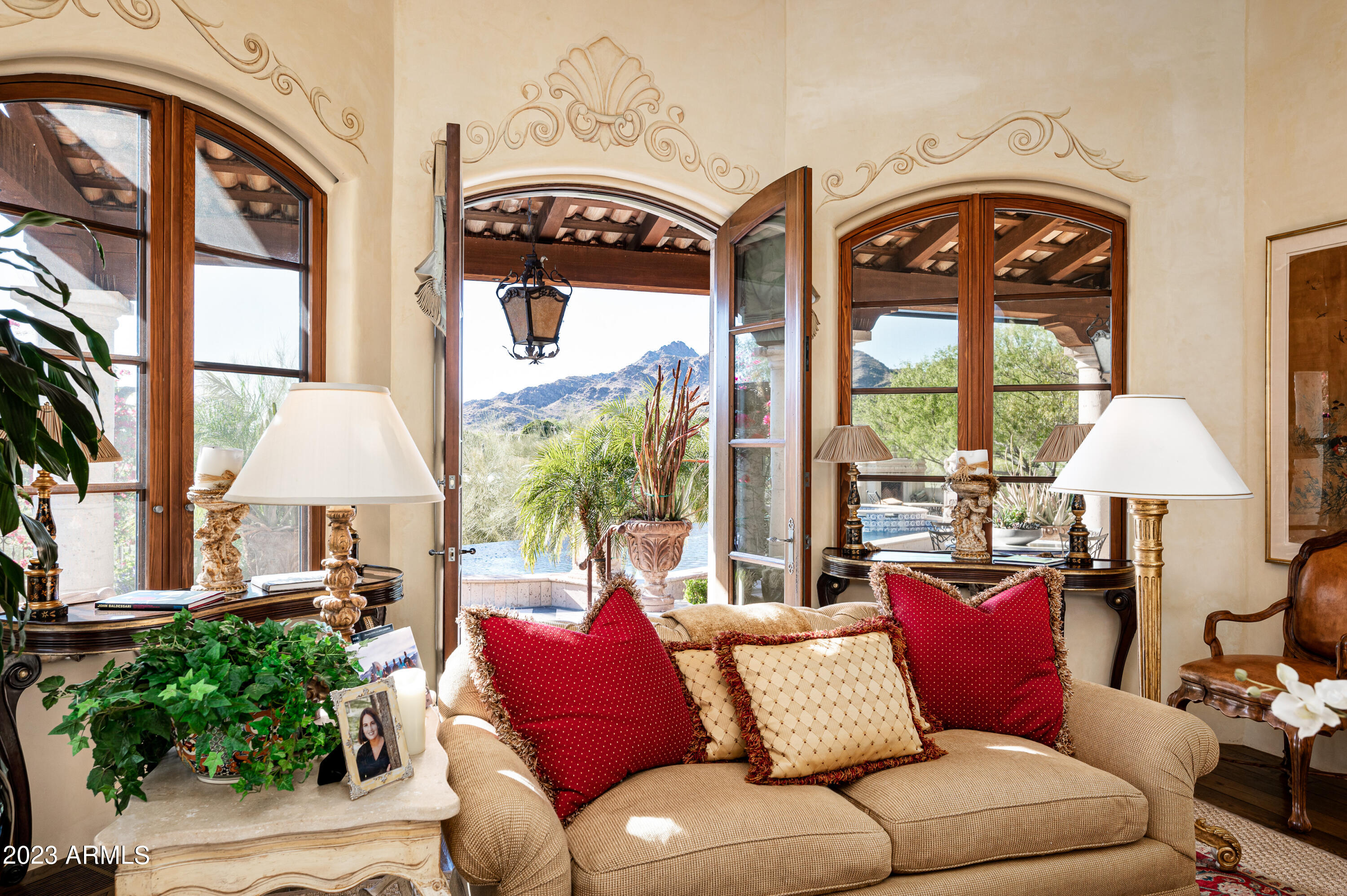 ARROYO HEIGHTS - Residential