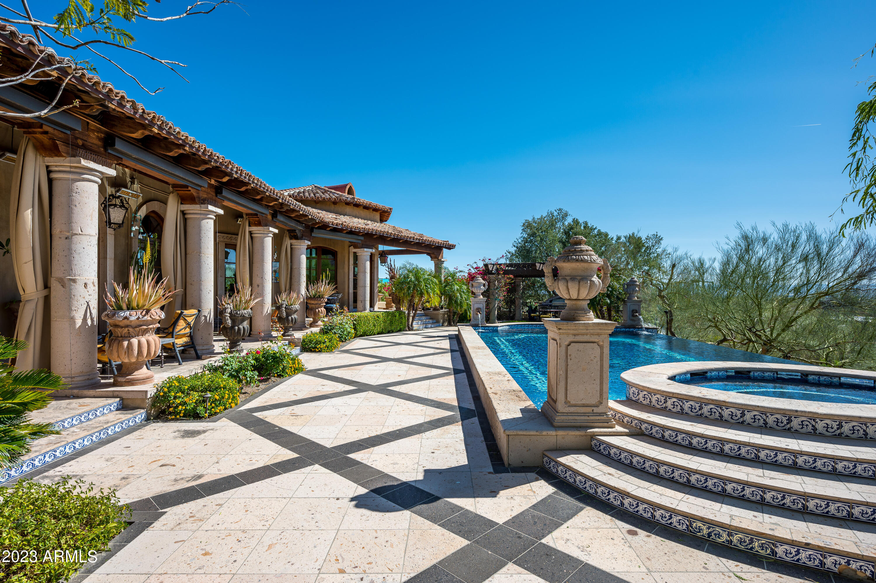 ARROYO HEIGHTS - Residential