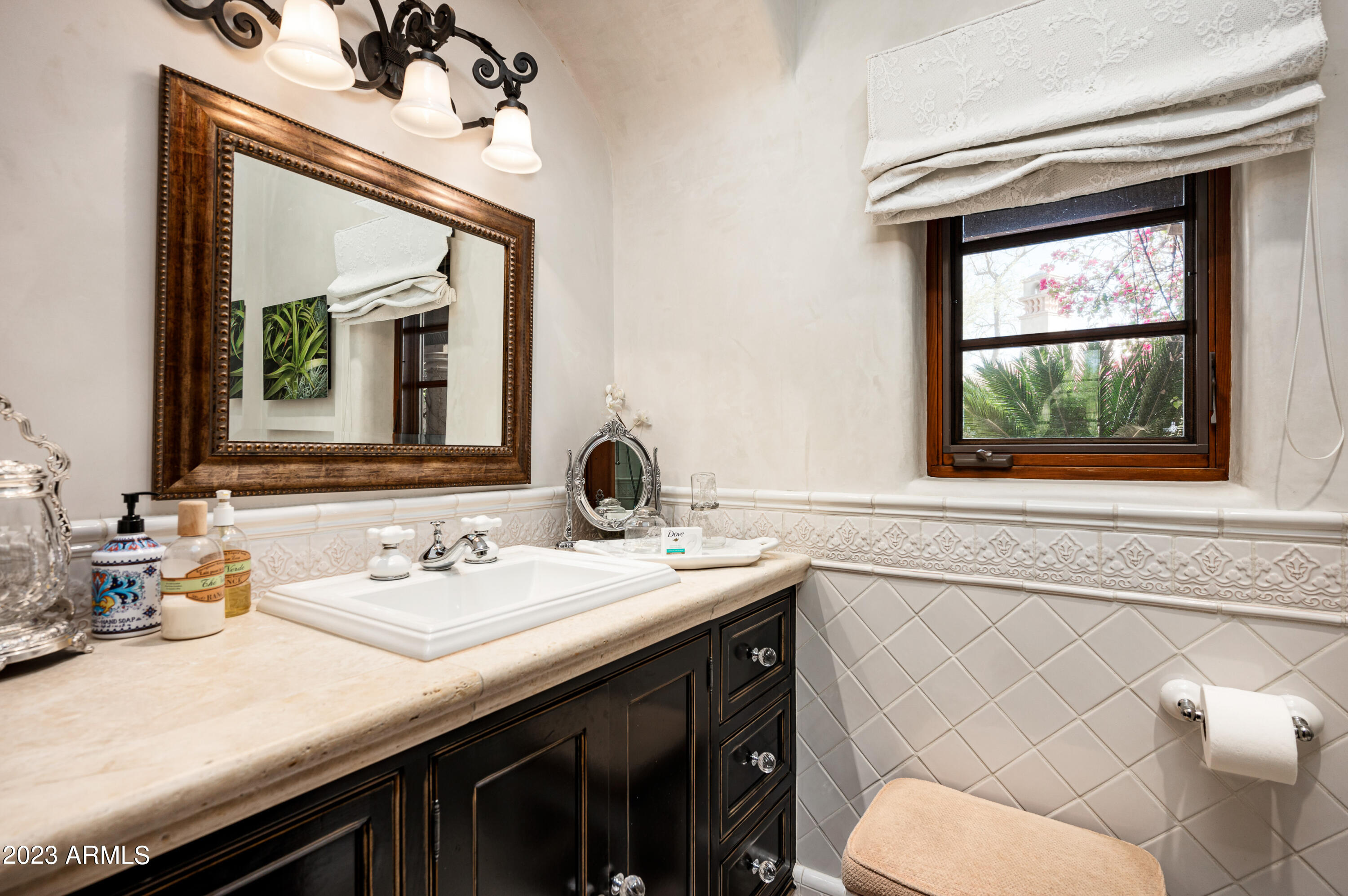 ARROYO HEIGHTS - Residential