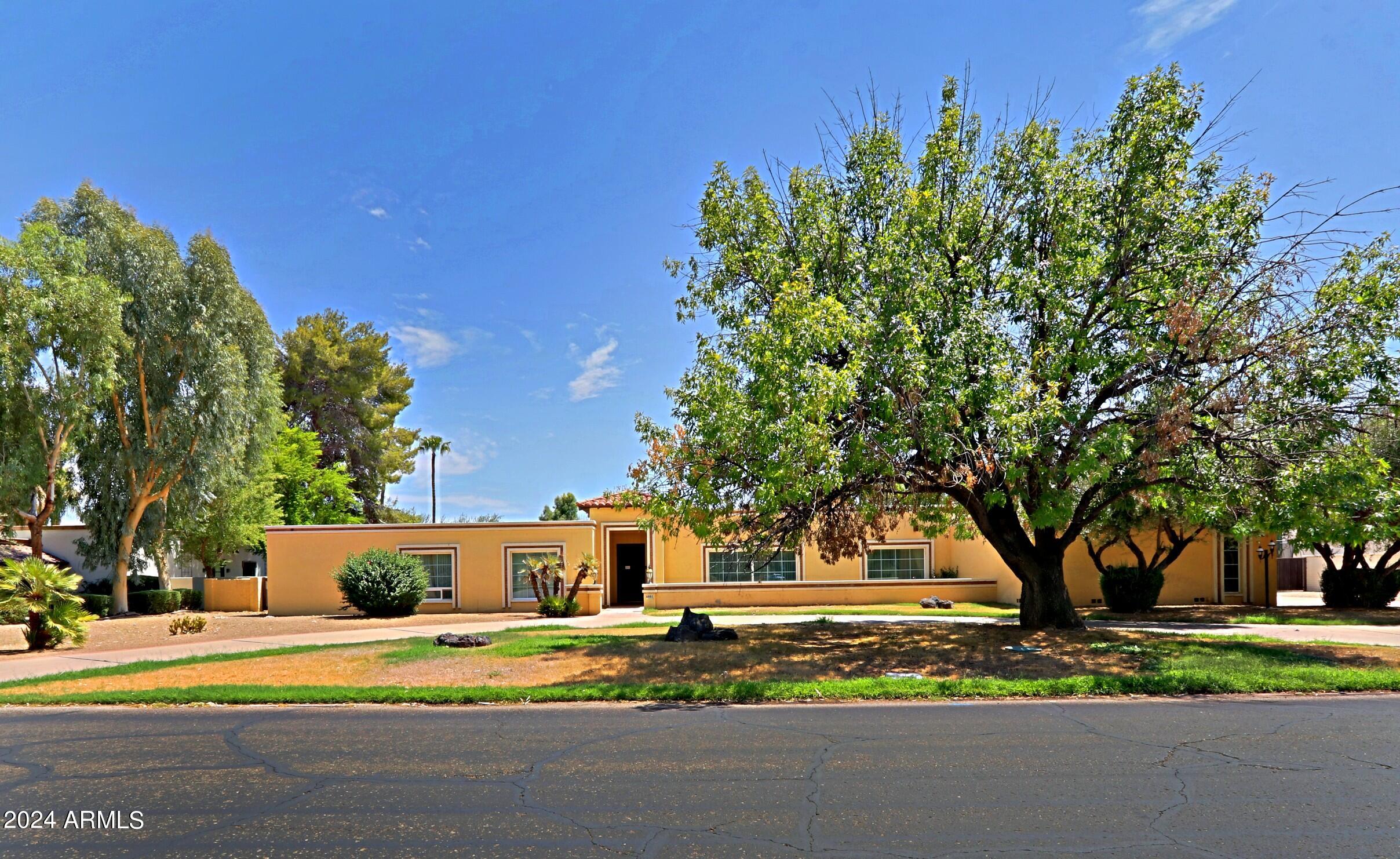 CAMELBACK COUNTRY CLUB ESTATES - Residential