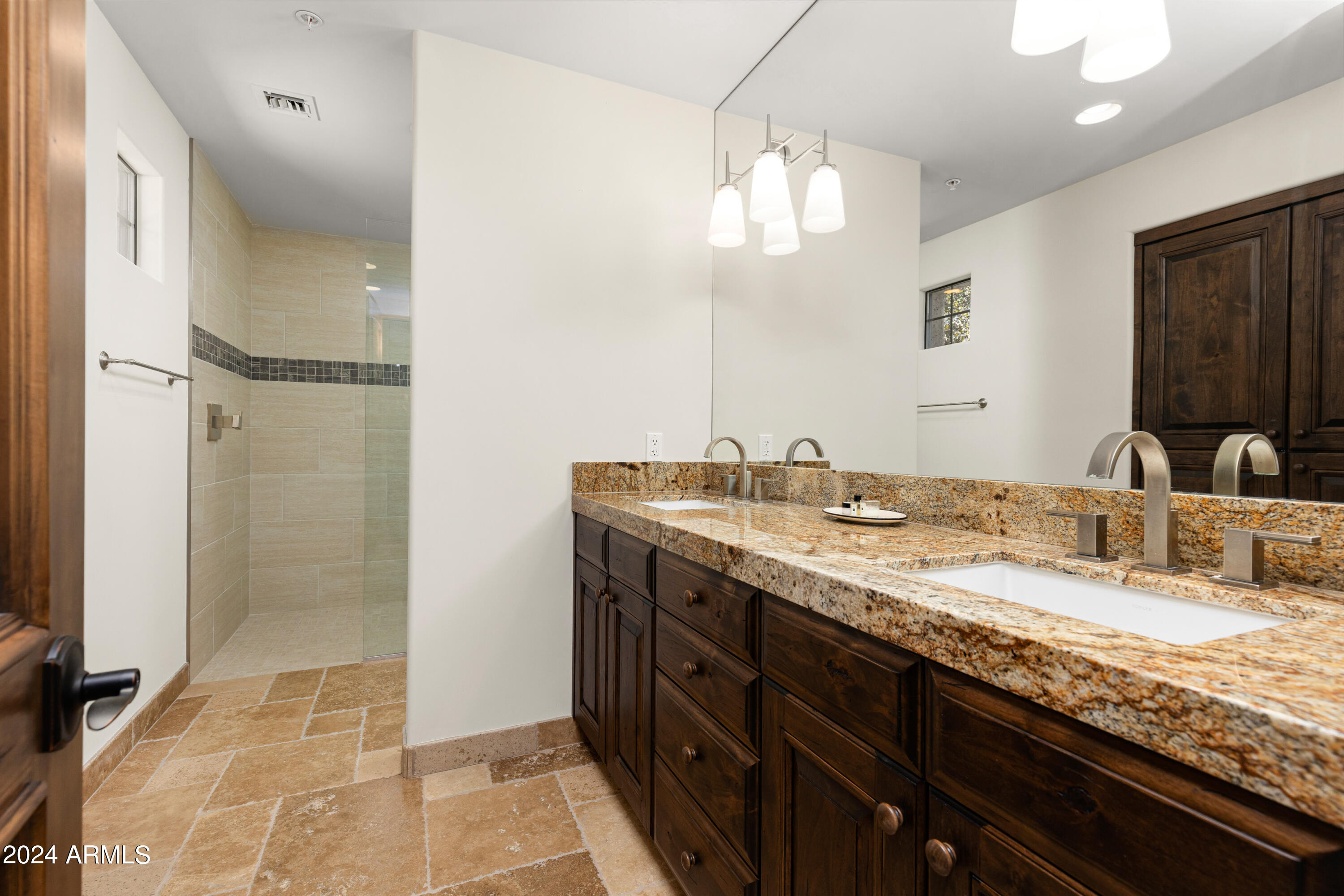 Estancia - Residential