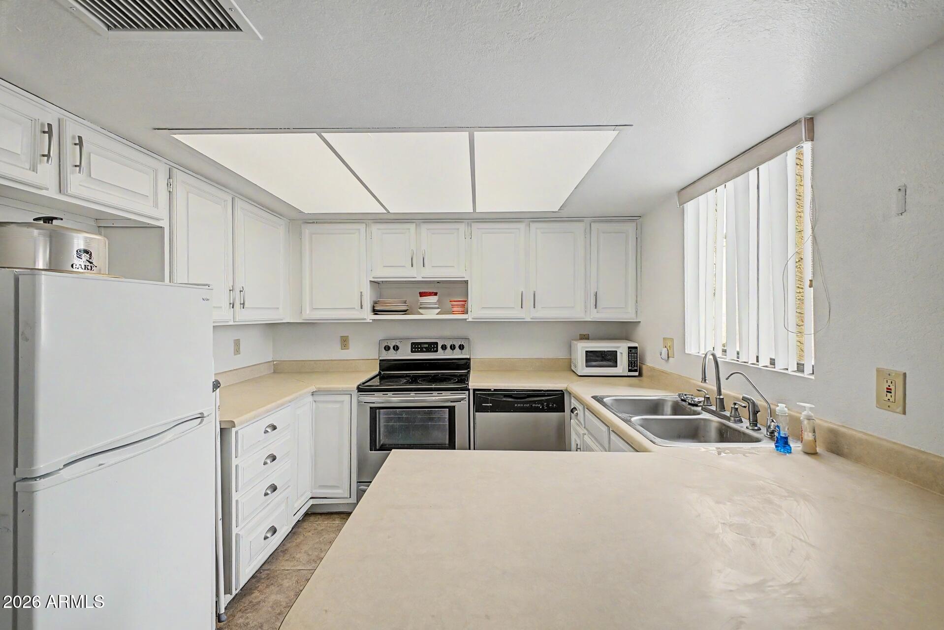 FIRST TEE VILLAS - Residential