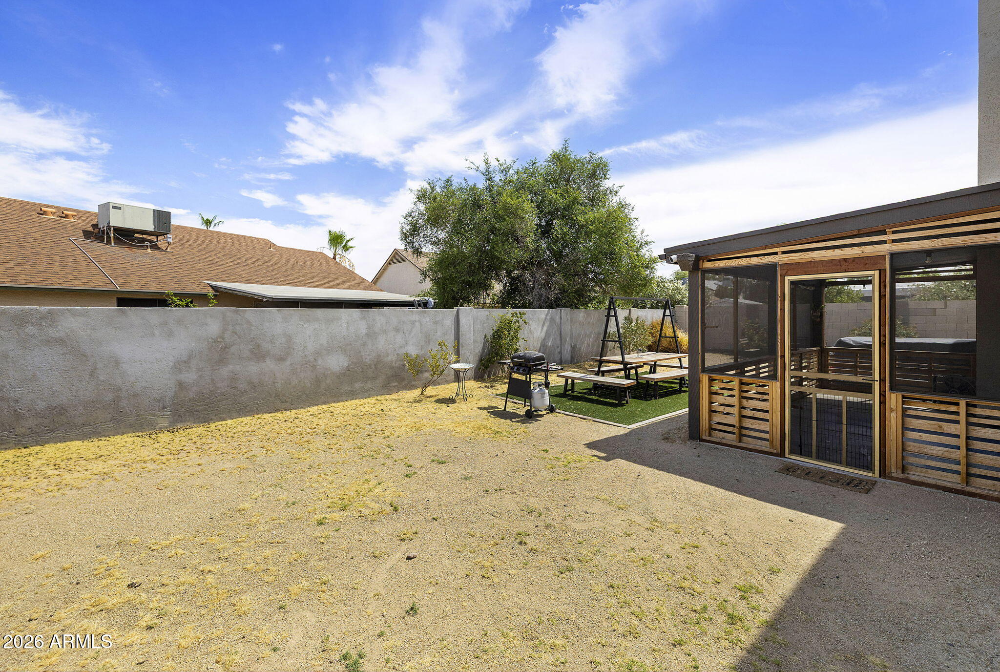 OVERLAND TRAIL 4 - Residential