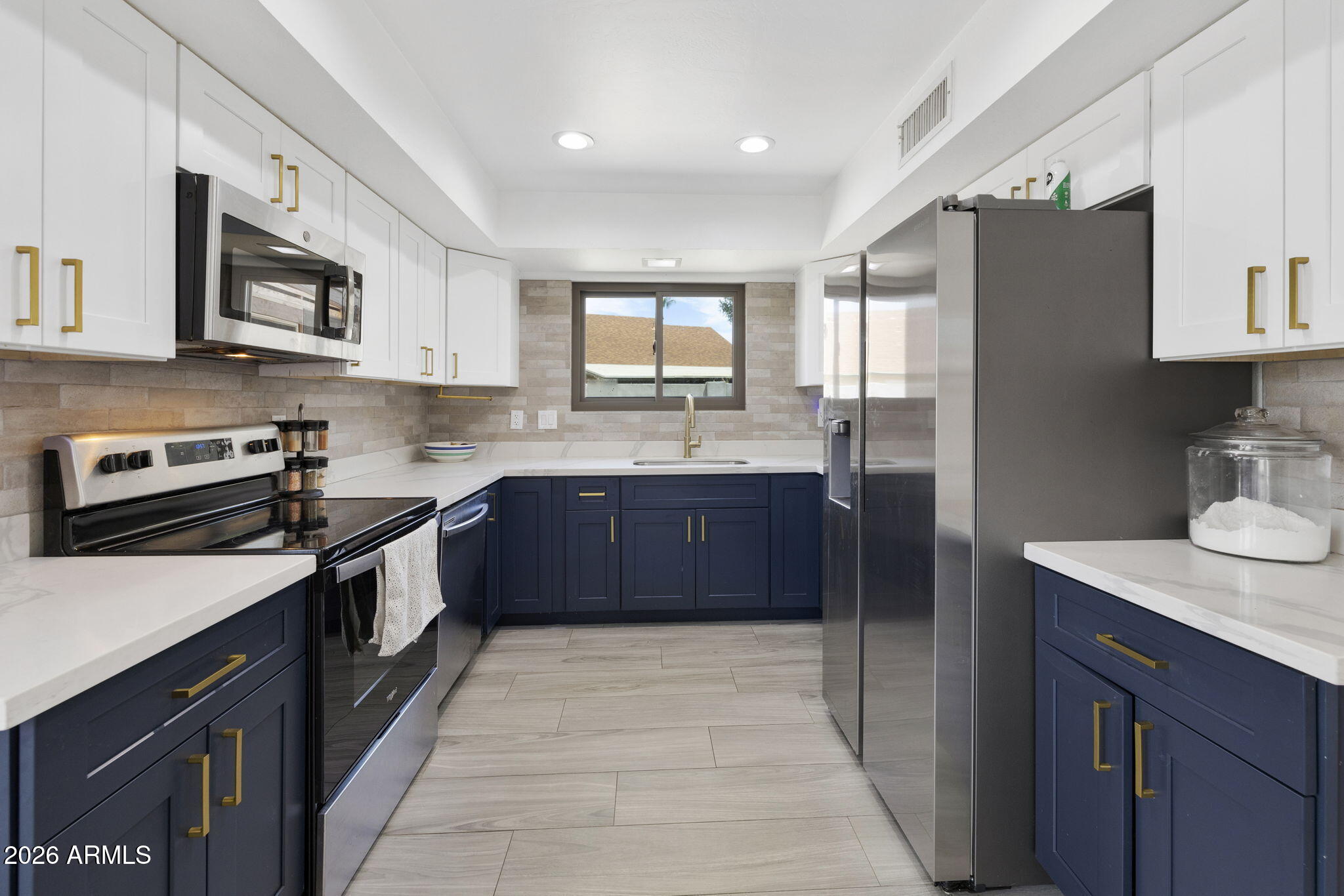 OVERLAND TRAIL 4 - Residential