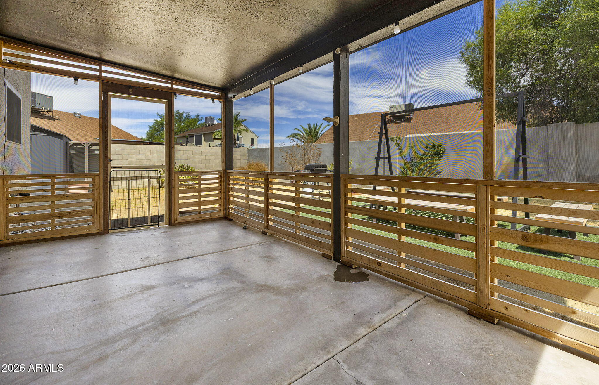 OVERLAND TRAIL 4 - Residential