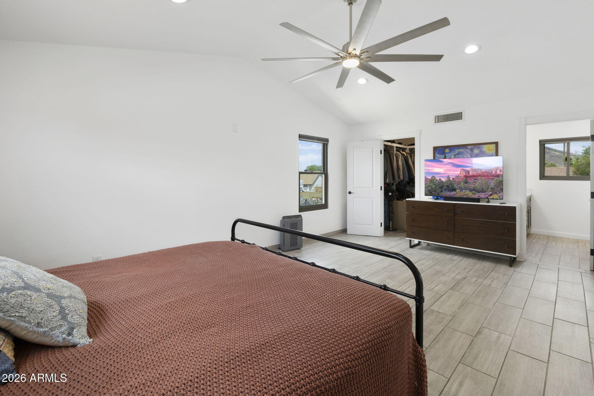 OVERLAND TRAIL 4 - Residential
