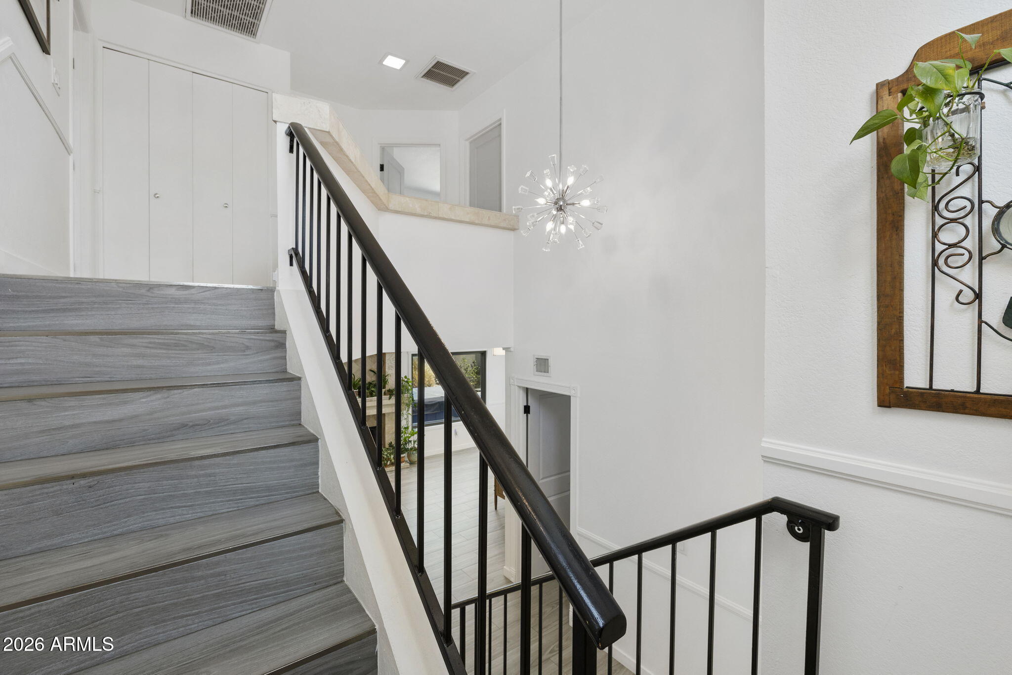 OVERLAND TRAIL 4 - Residential