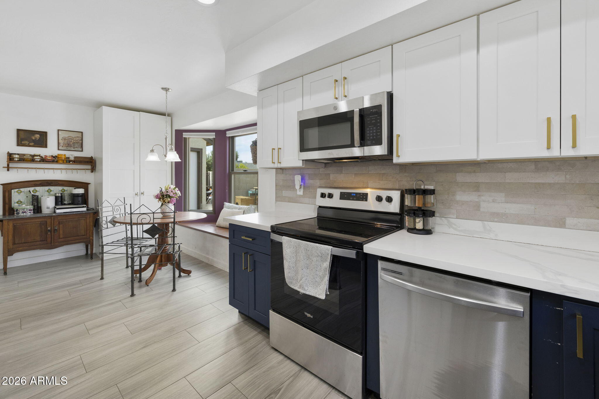 OVERLAND TRAIL 4 - Residential