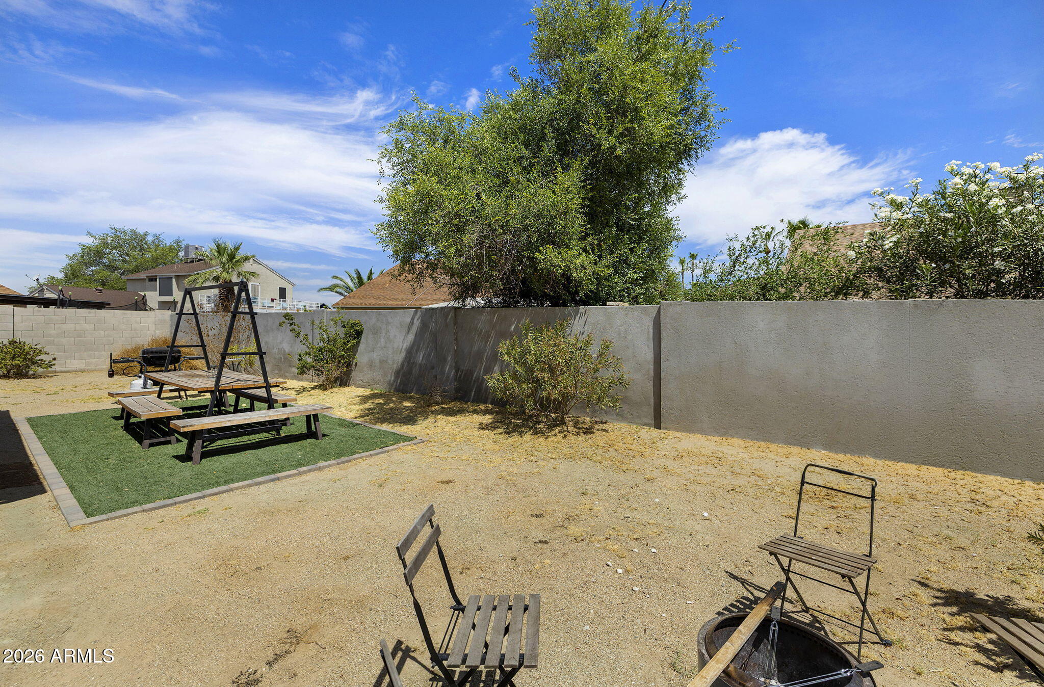 OVERLAND TRAIL 4 - Residential