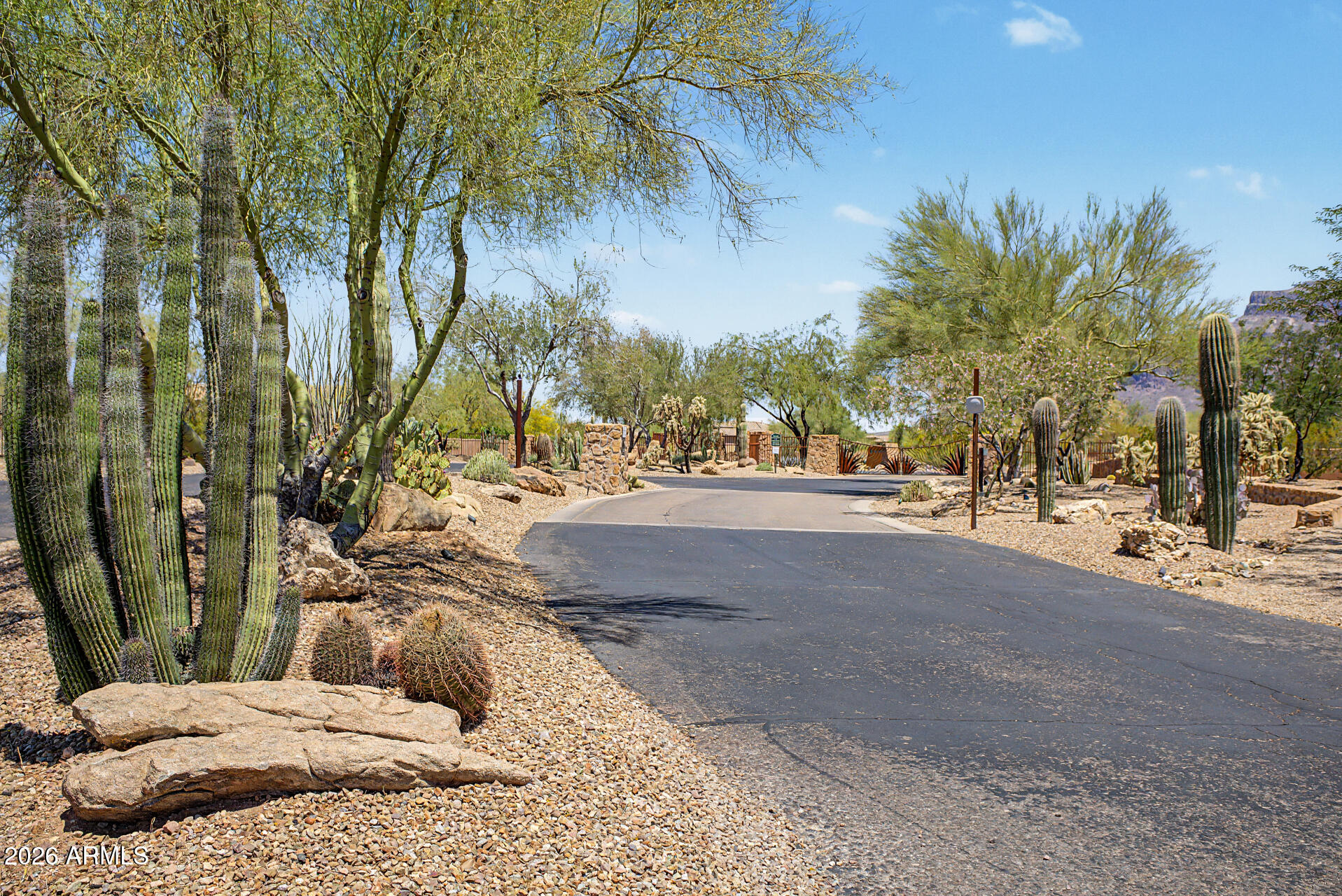 EL MIRADOR AT SUPERSTITION MOUNTAIN - Land