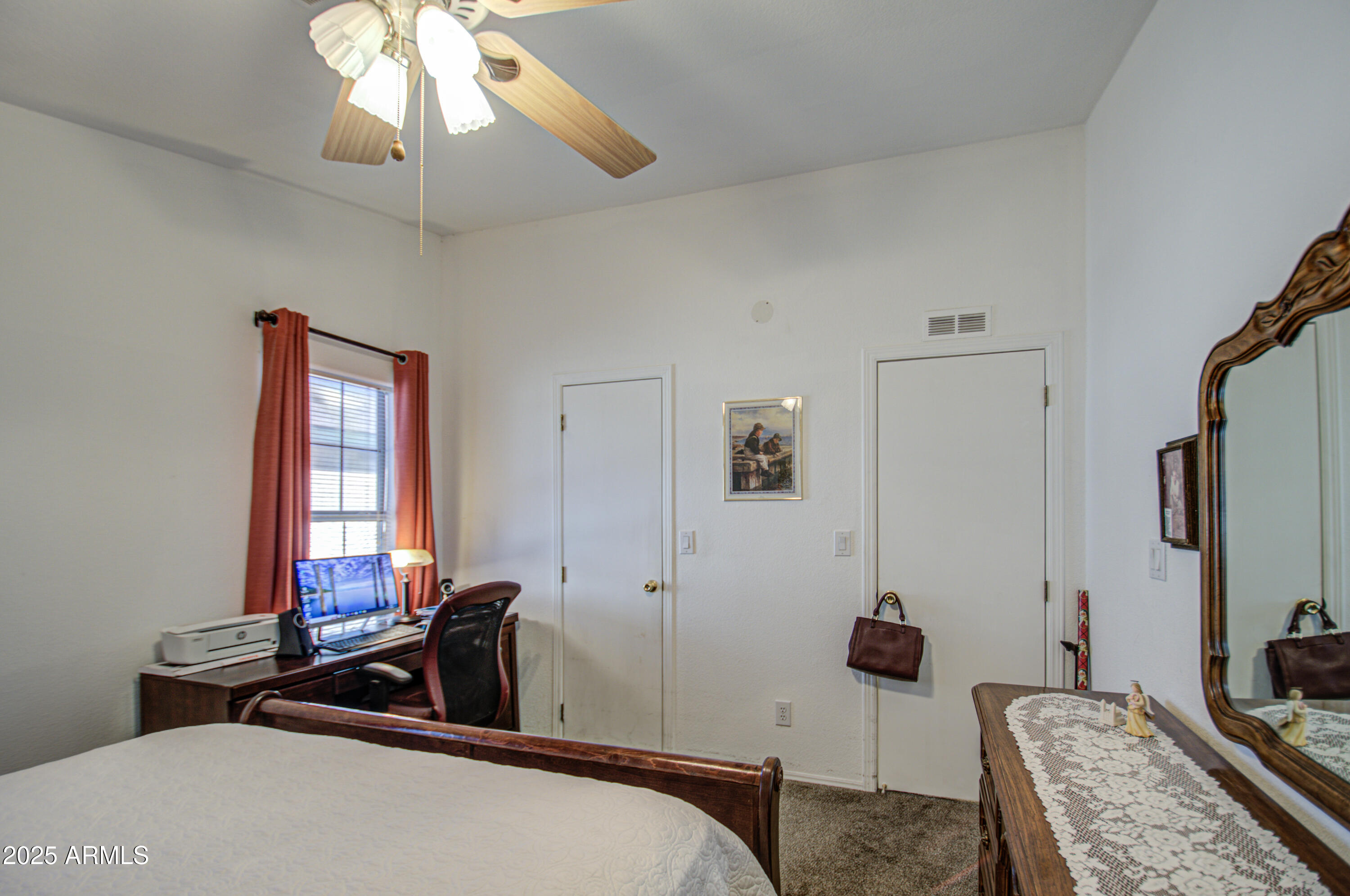 CRESCENT RUN - Residential
