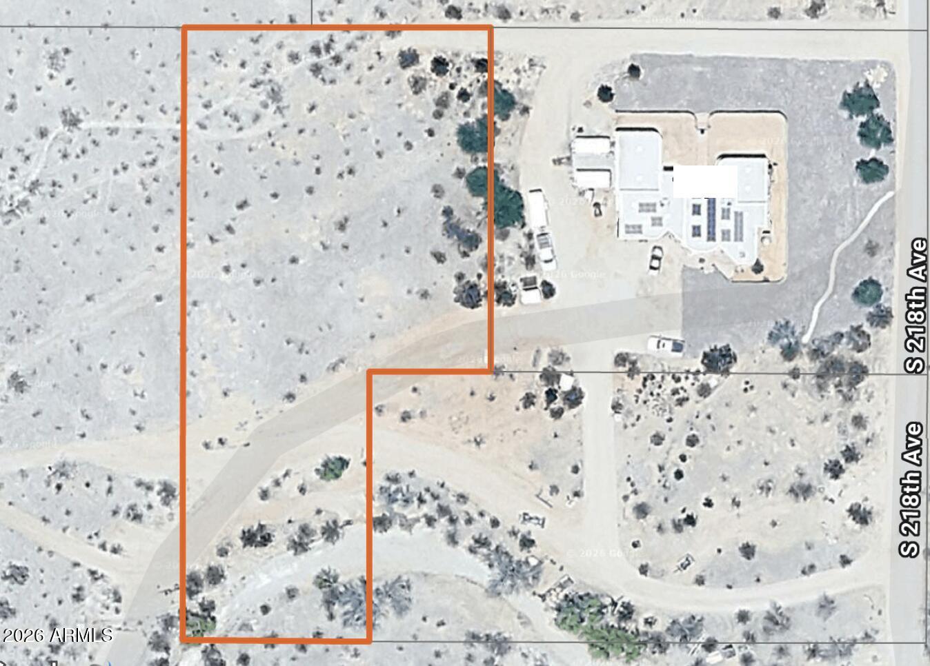No HOA. Endless views. One acre of pure potential! Bring your horses, your toys, and your custom home floor plans to this stunning buildable lot. Surrounded by high-end custom homes, you'll enjoy sweeping vistas of both the White Tank and Estrella Mountains. This is peaceful rural living at its best. WELL PRIVILEGES AVAILABLE. Need more space? Two adjacent lots (1-acre and 2-acre) are also available--buy one or assemble them all!
APNs: 400-48-005H & 400-48-005S
