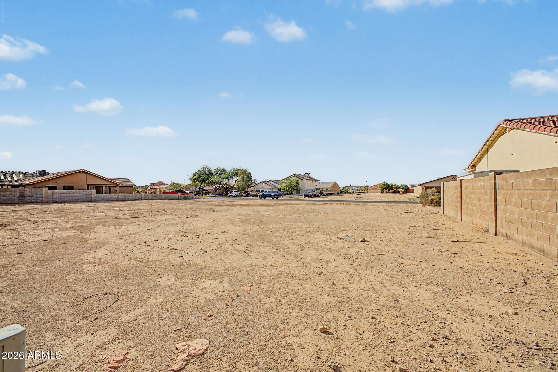 ARIZONA CITY UNIT TEN - Land
