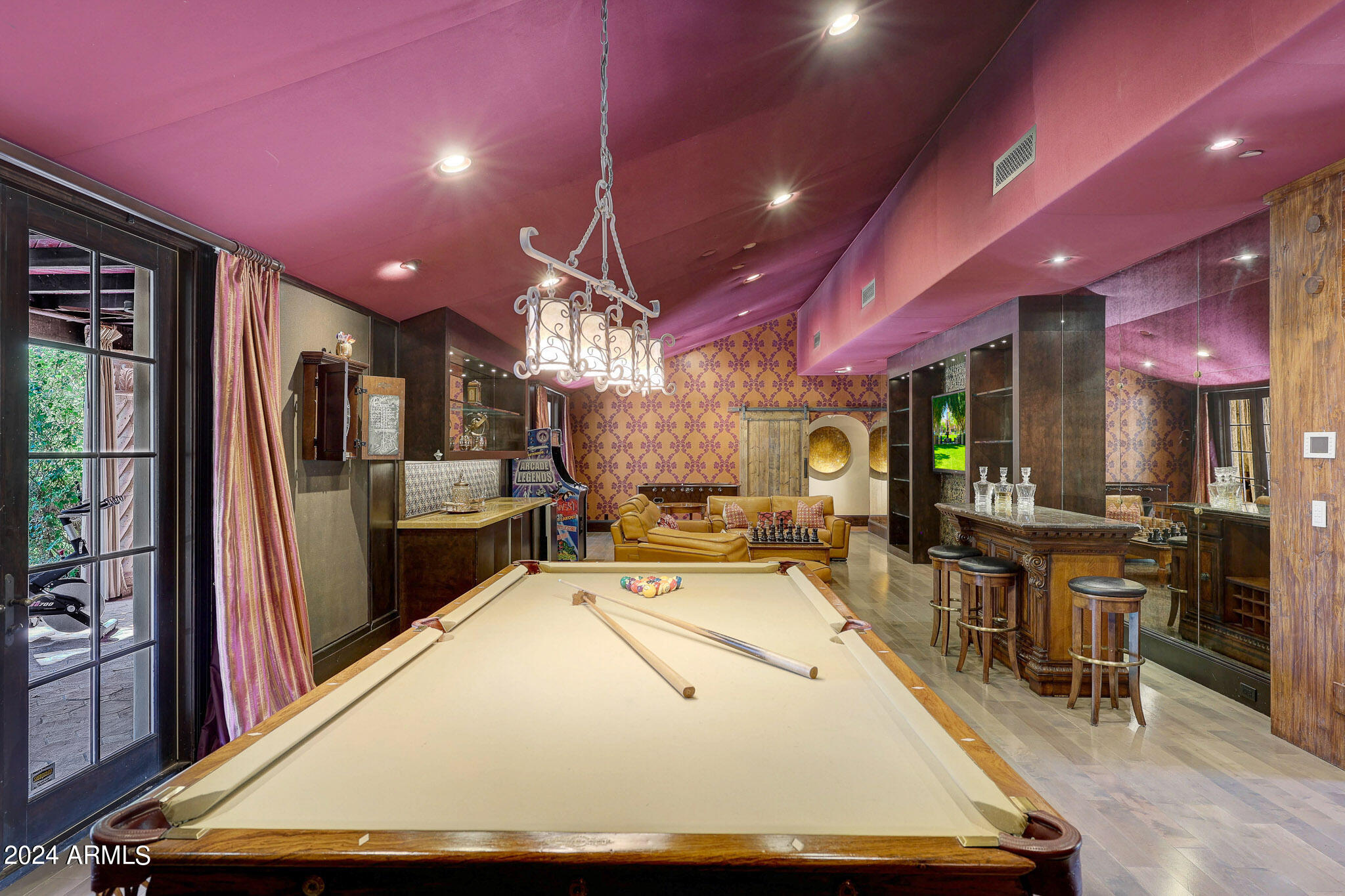 EQUESTRIAN MANOR UNIT 1 - Residential