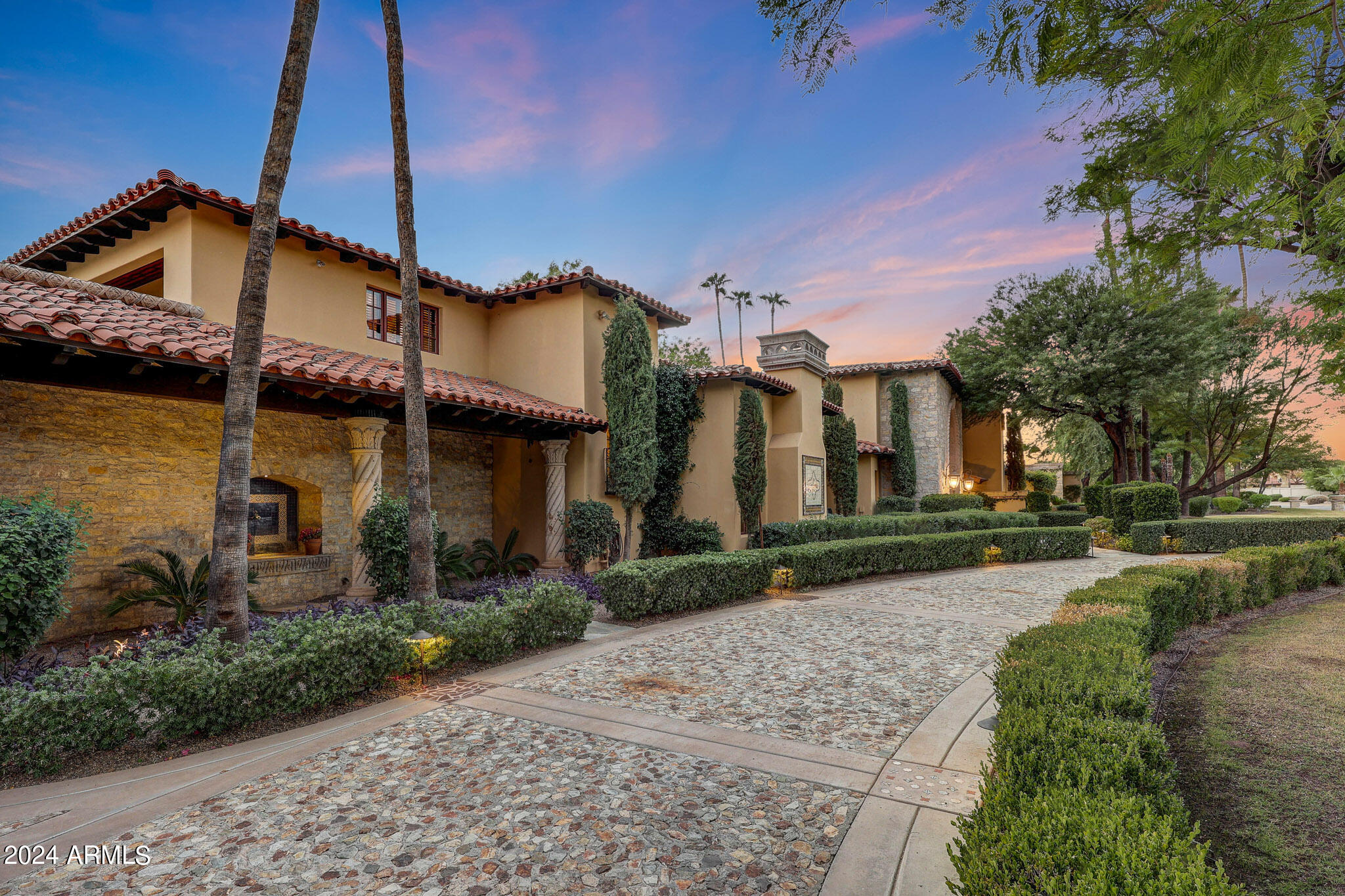 EQUESTRIAN MANOR UNIT 1 - Residential