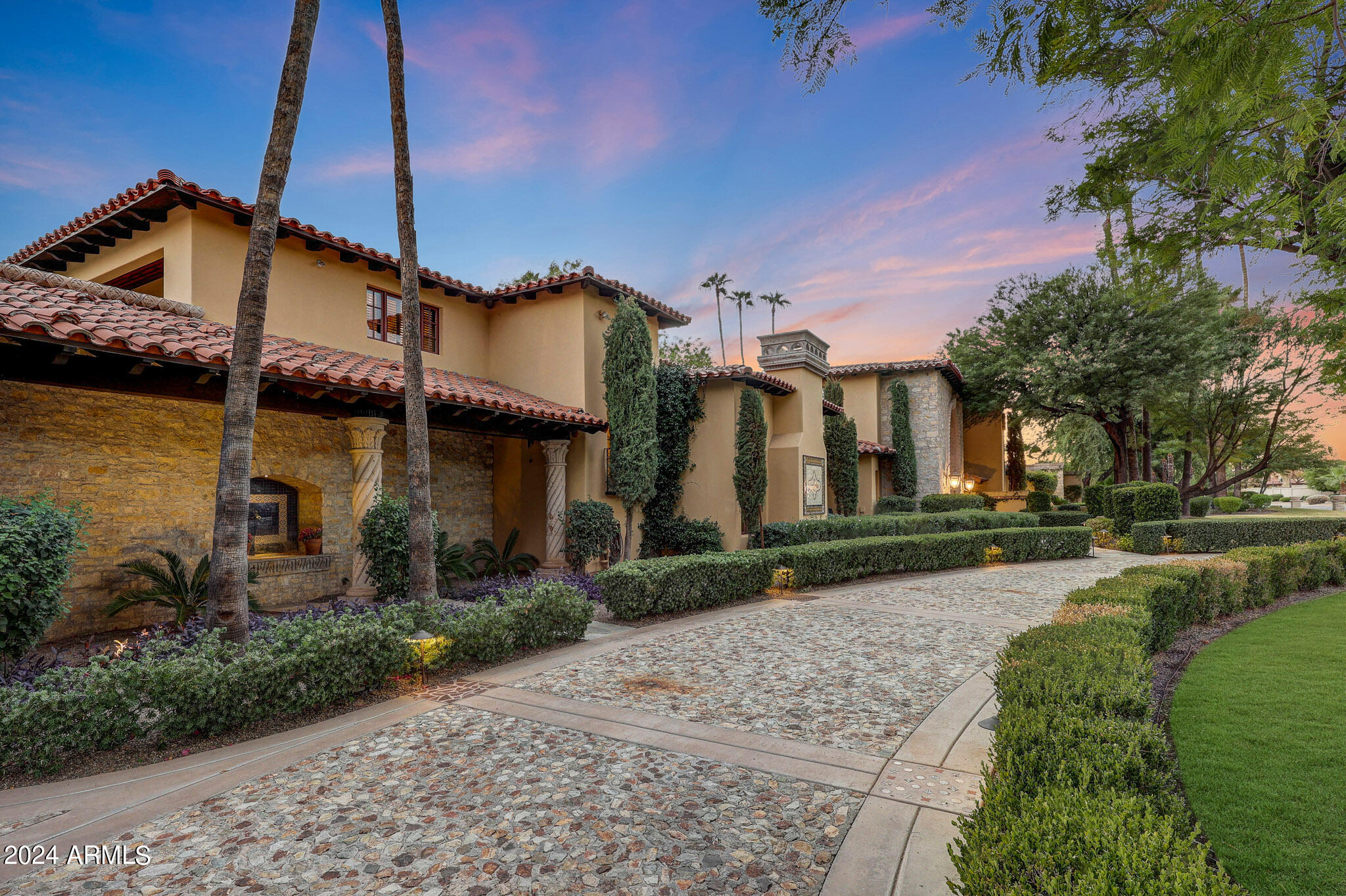 EQUESTRIAN MANOR UNIT 1 - Residential