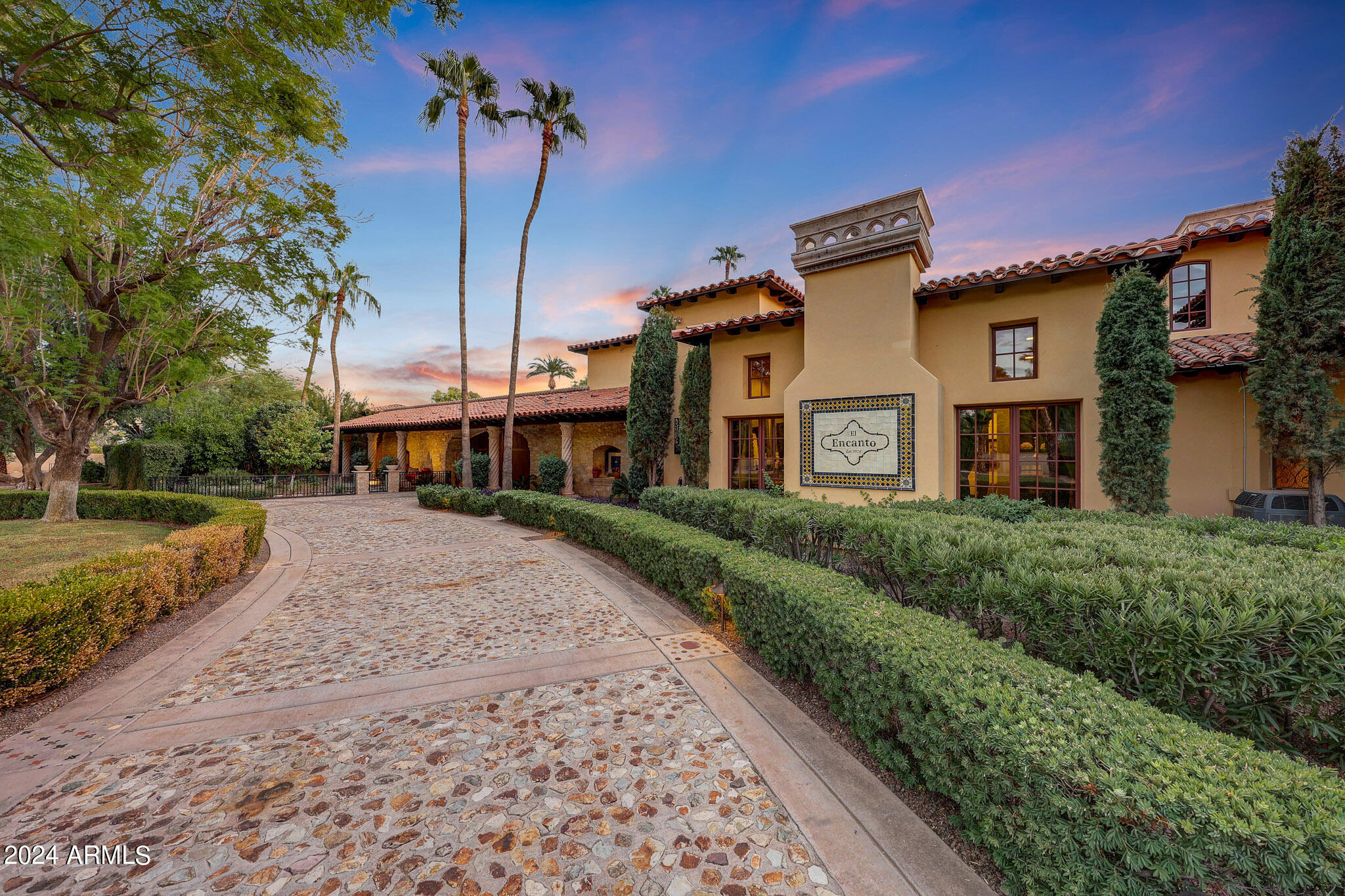 EQUESTRIAN MANOR UNIT 1 - Residential
