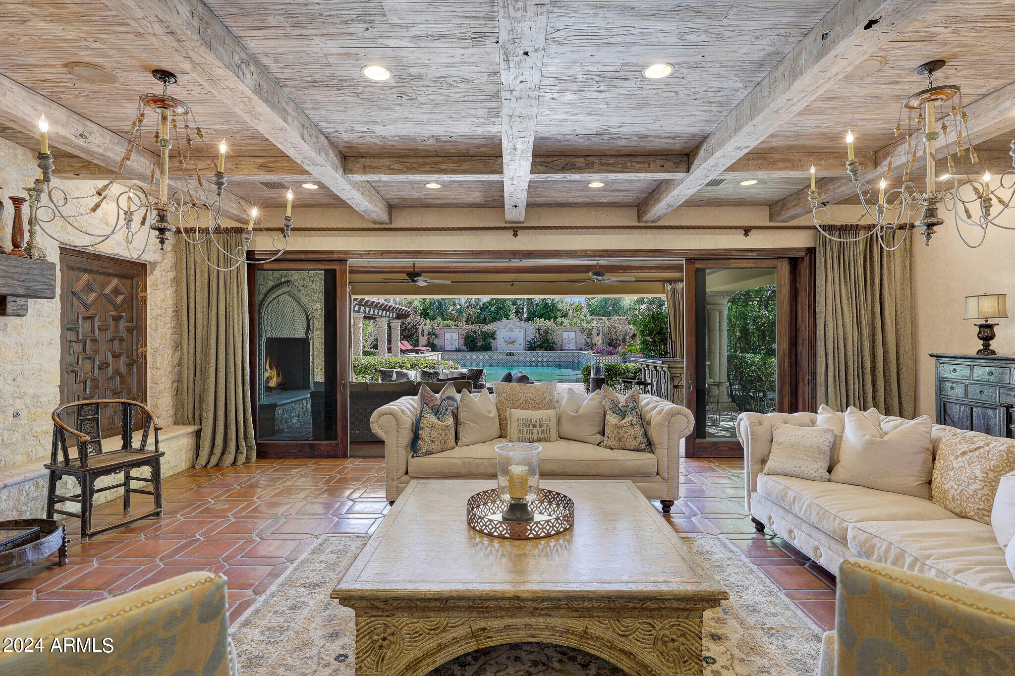 EQUESTRIAN MANOR UNIT 1 - Residential