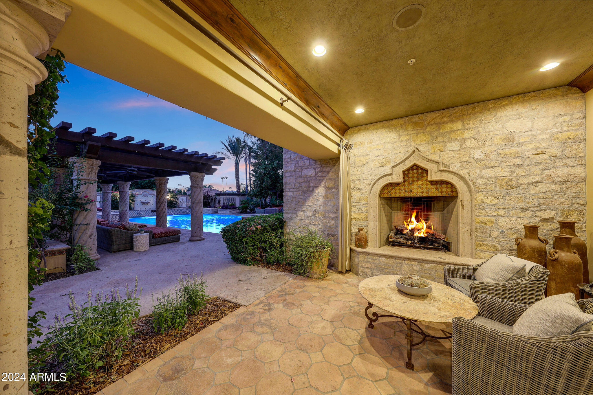 EQUESTRIAN MANOR UNIT 1 - Residential