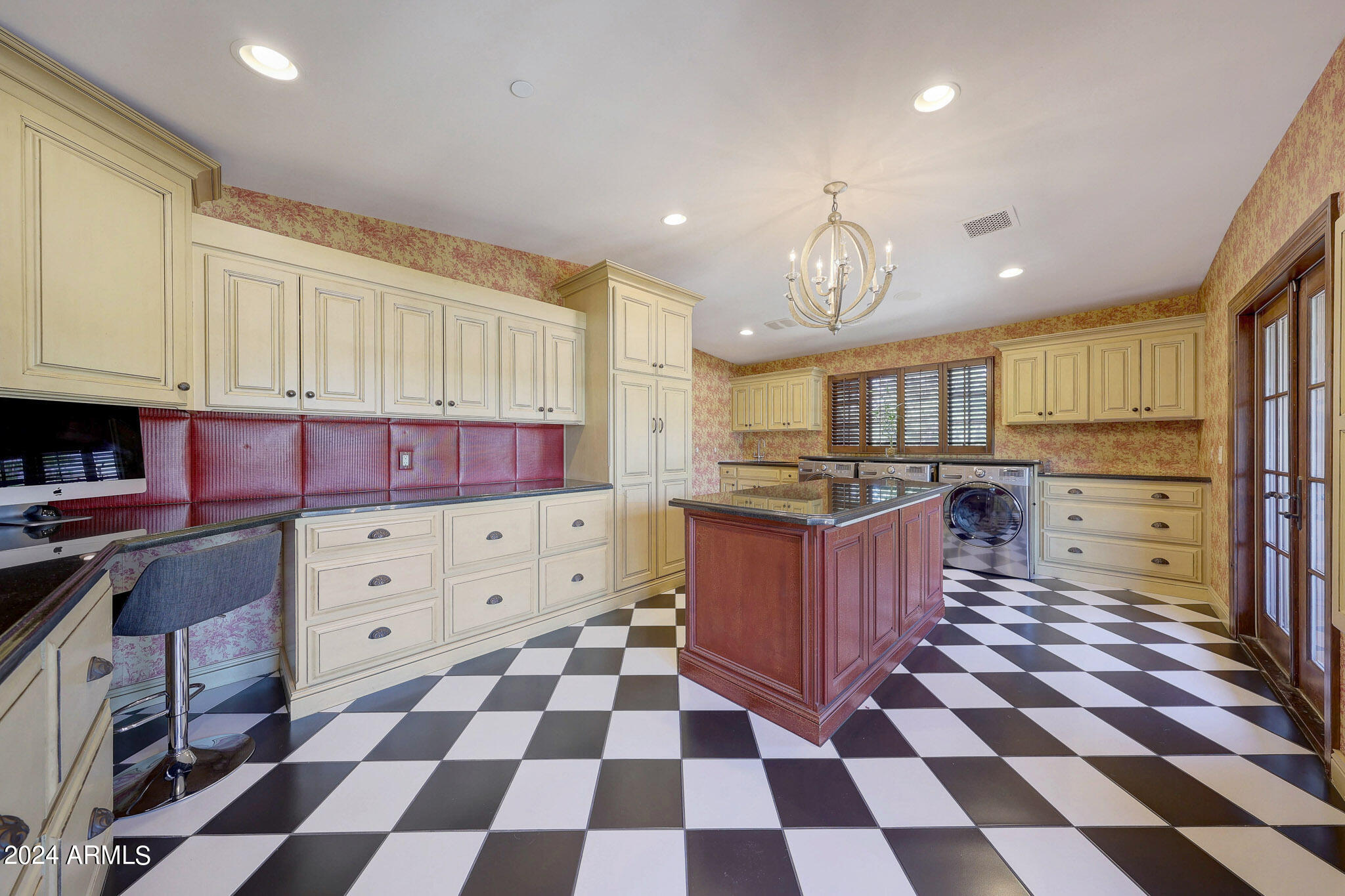 EQUESTRIAN MANOR UNIT 1 - Residential