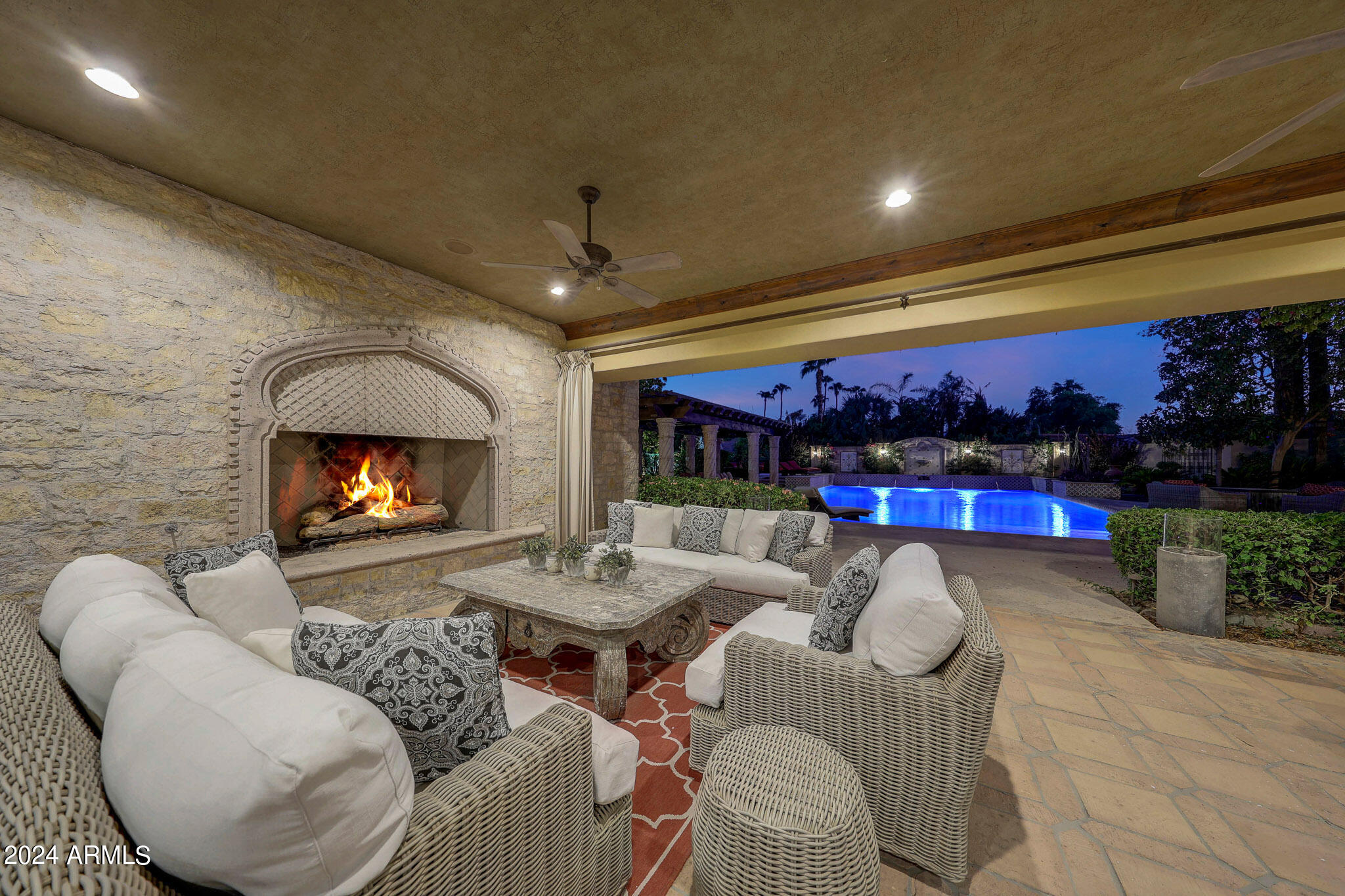 EQUESTRIAN MANOR UNIT 1 - Residential