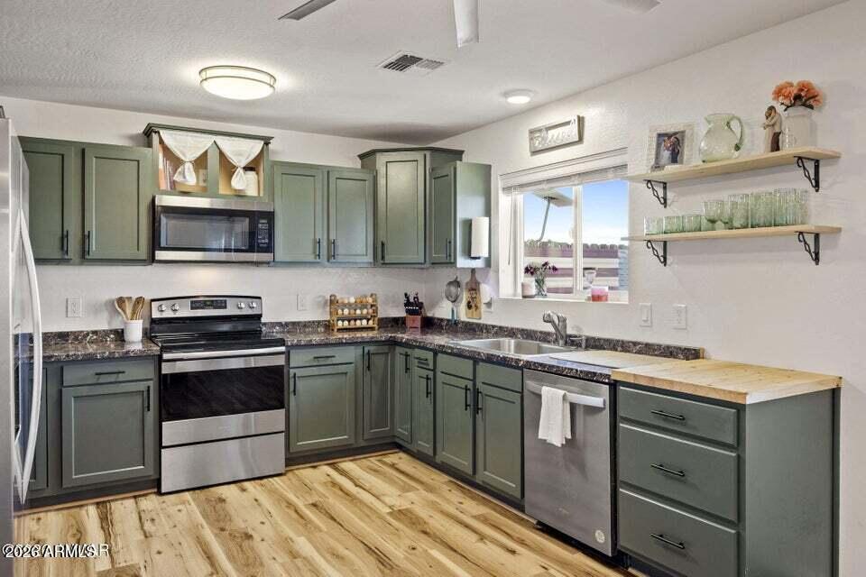 CEDAR MESA RIDGE - Residential
