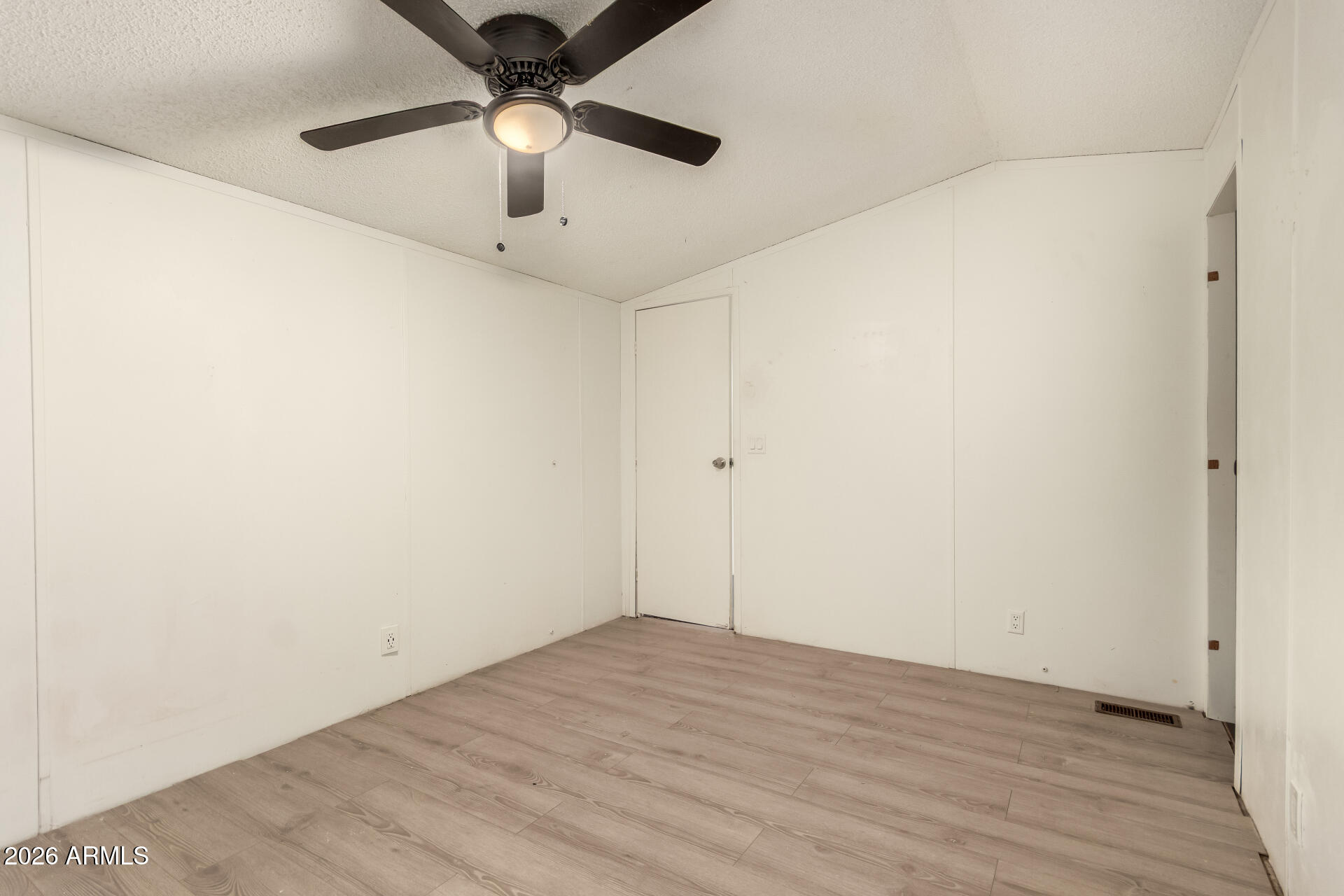 HIDDEN VALLEY ESTATES UNIT 16 - Residential