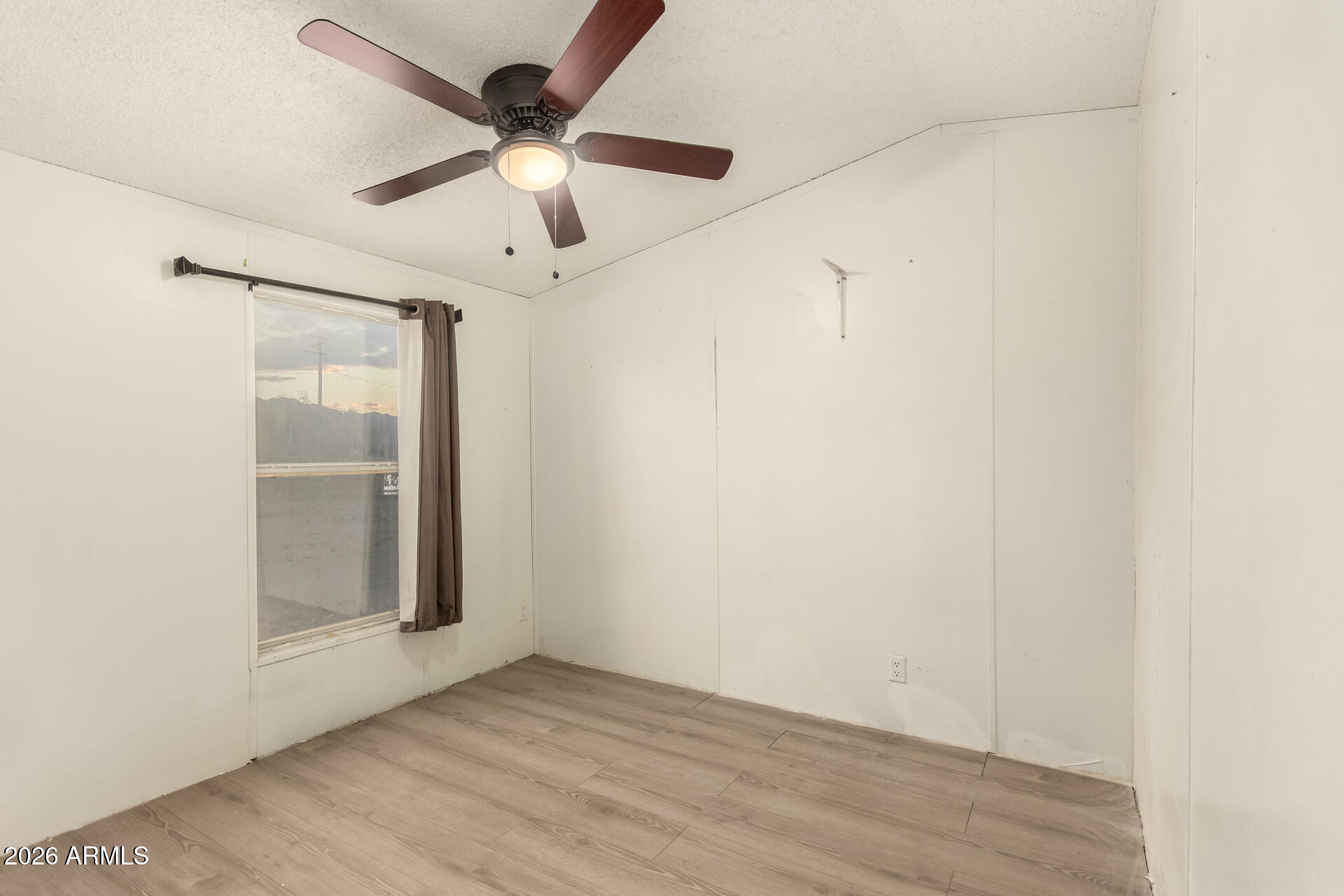 HIDDEN VALLEY ESTATES UNIT 16 - Residential