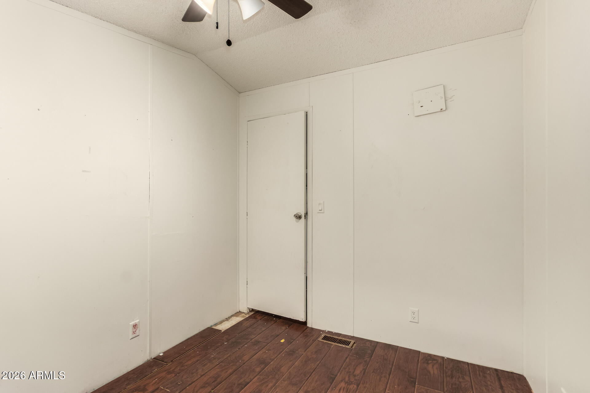 HIDDEN VALLEY ESTATES UNIT 16 - Residential