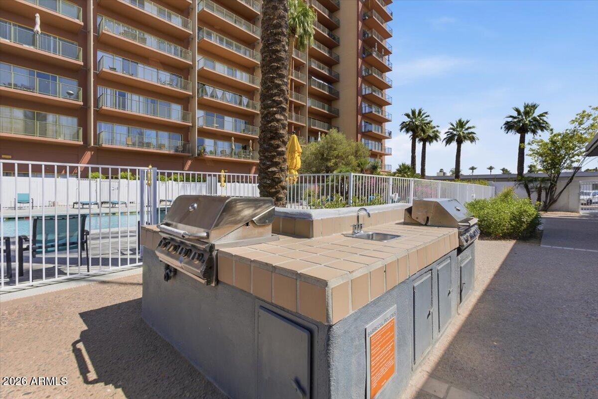LANDMARK TOWERS CONDOMINIUM - Residential