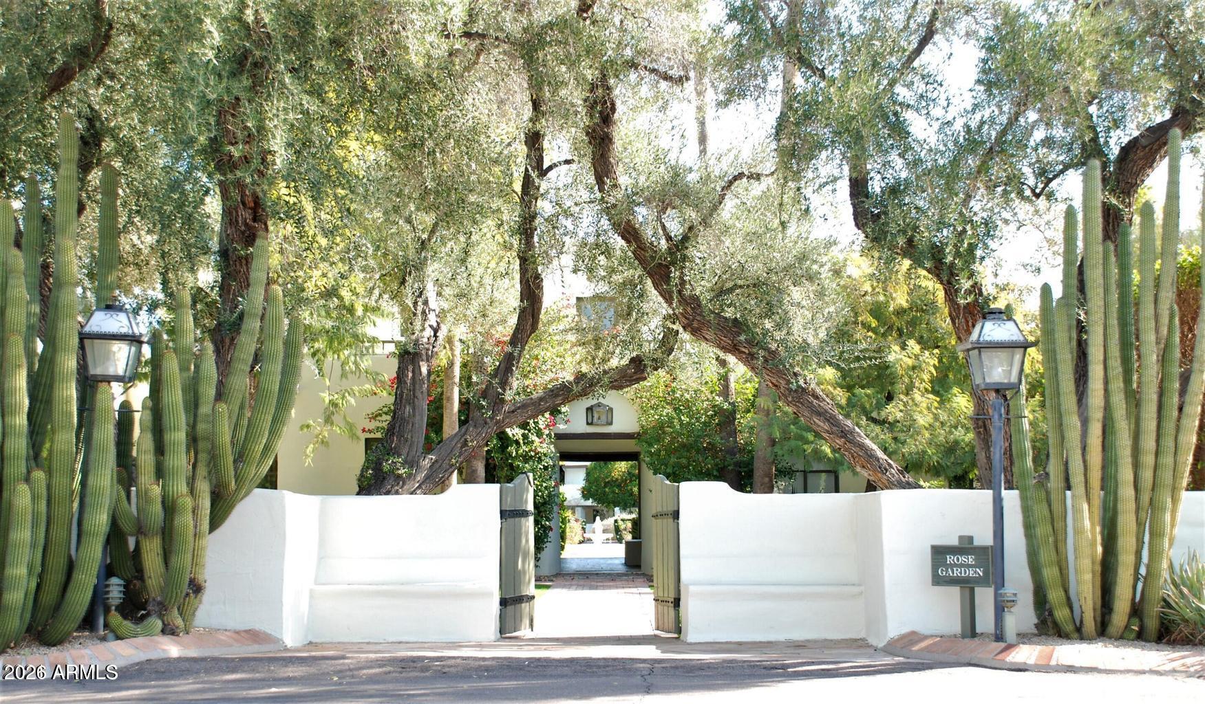 CASA BLANCA - Residential