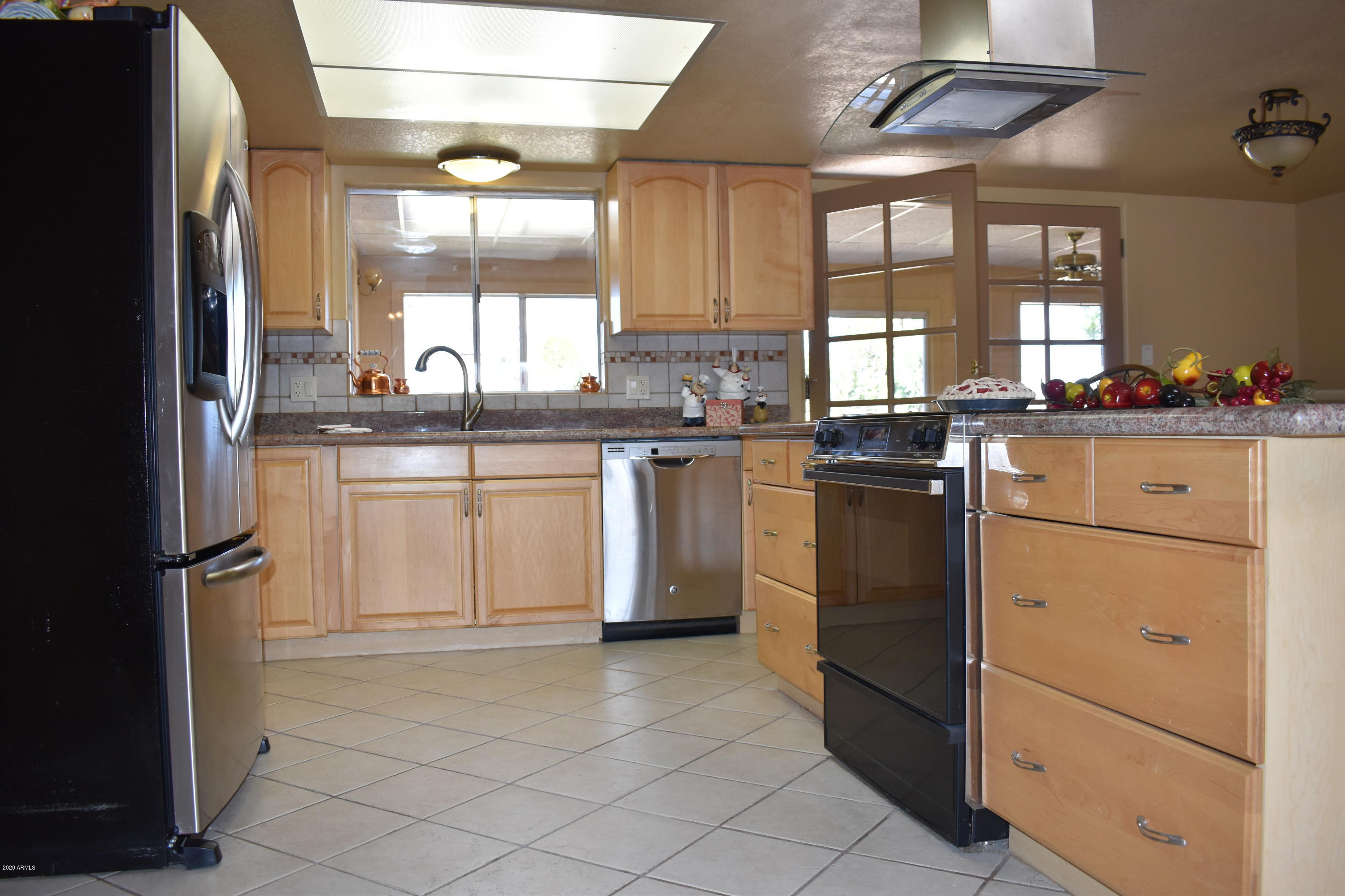 TOWN & COUNTRY ESTATES UNIT 12 - Residential