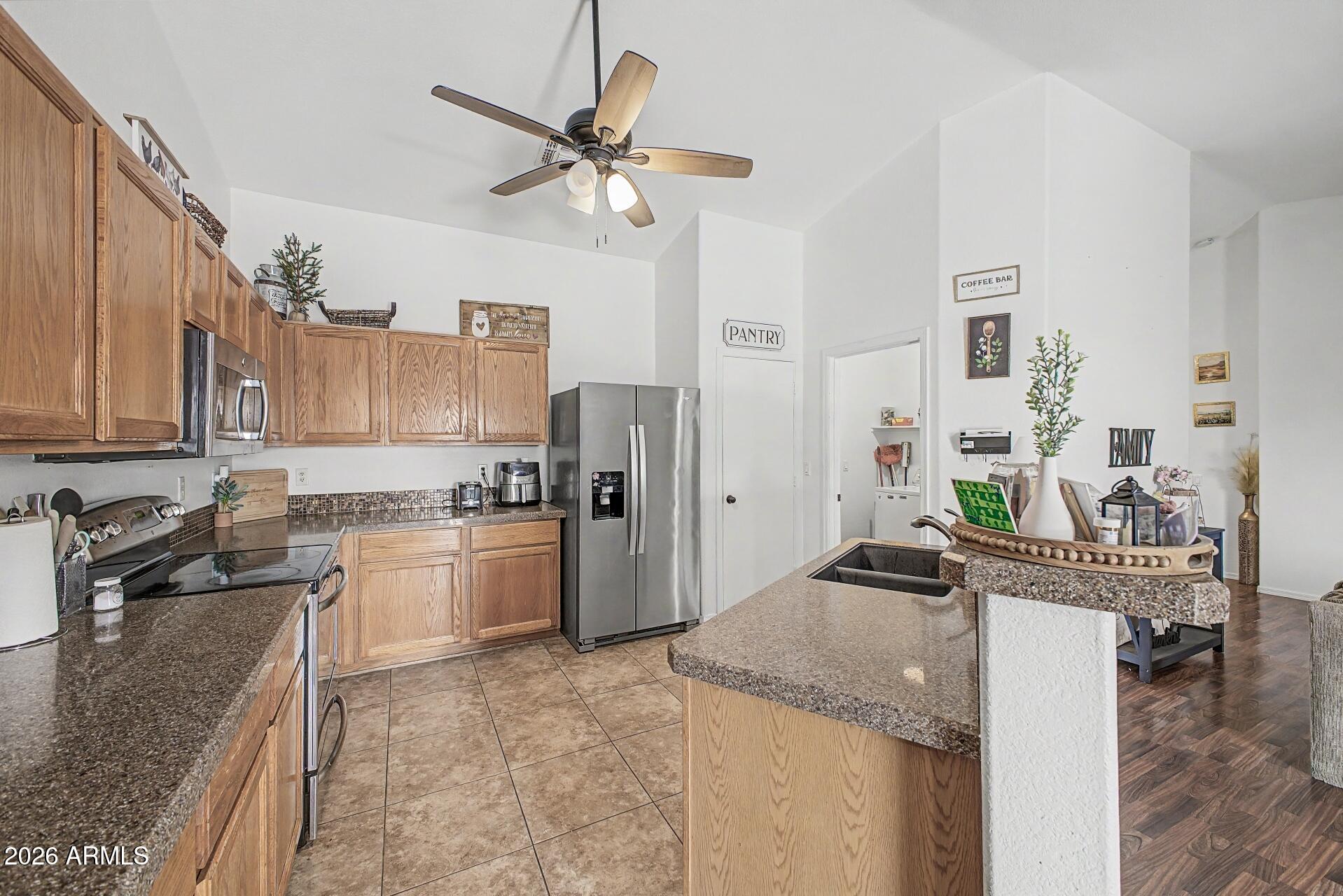 RENAISSANCE POINT UNIT 2 - Residential