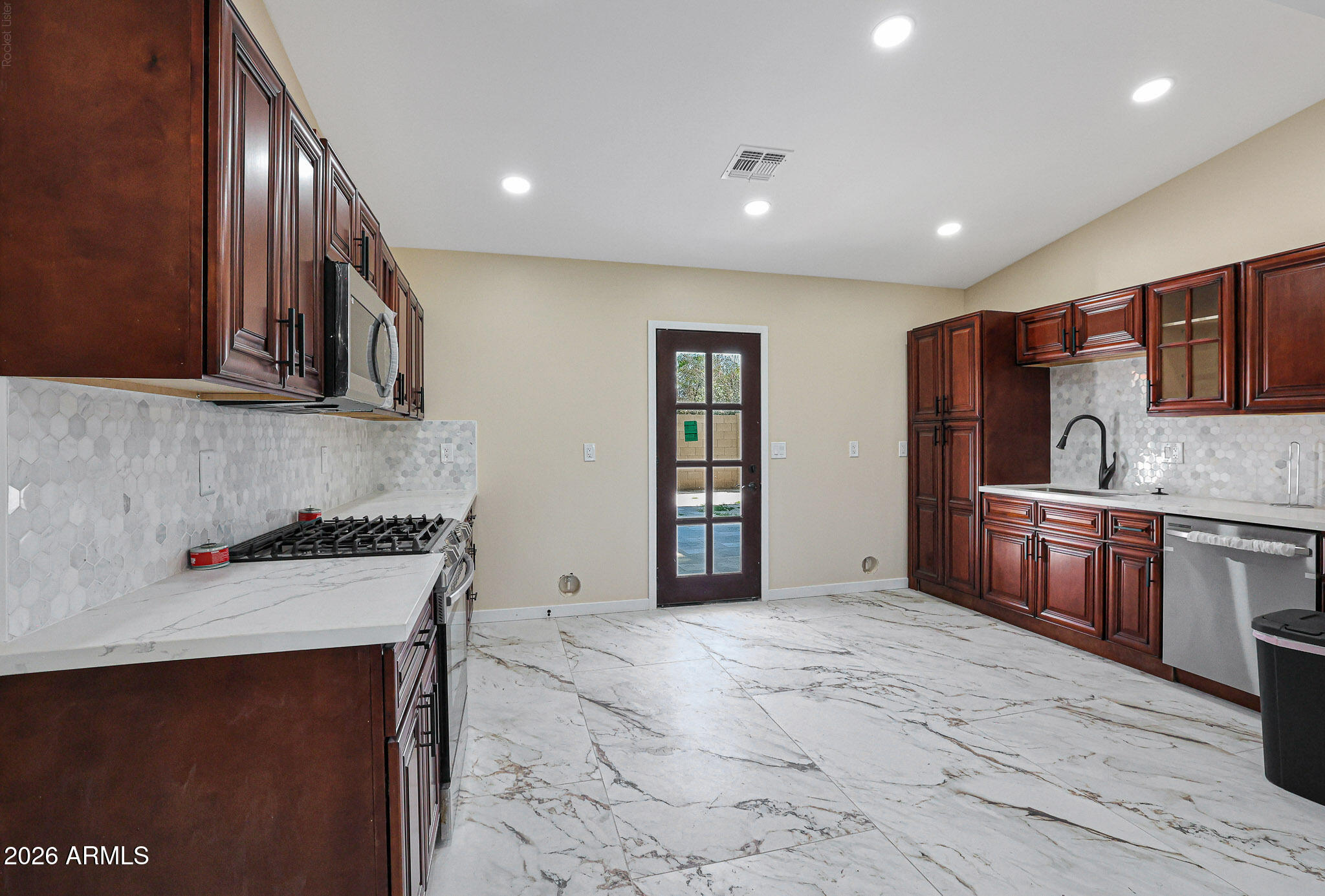 UNIVERSITY HEIGHTS - Residential