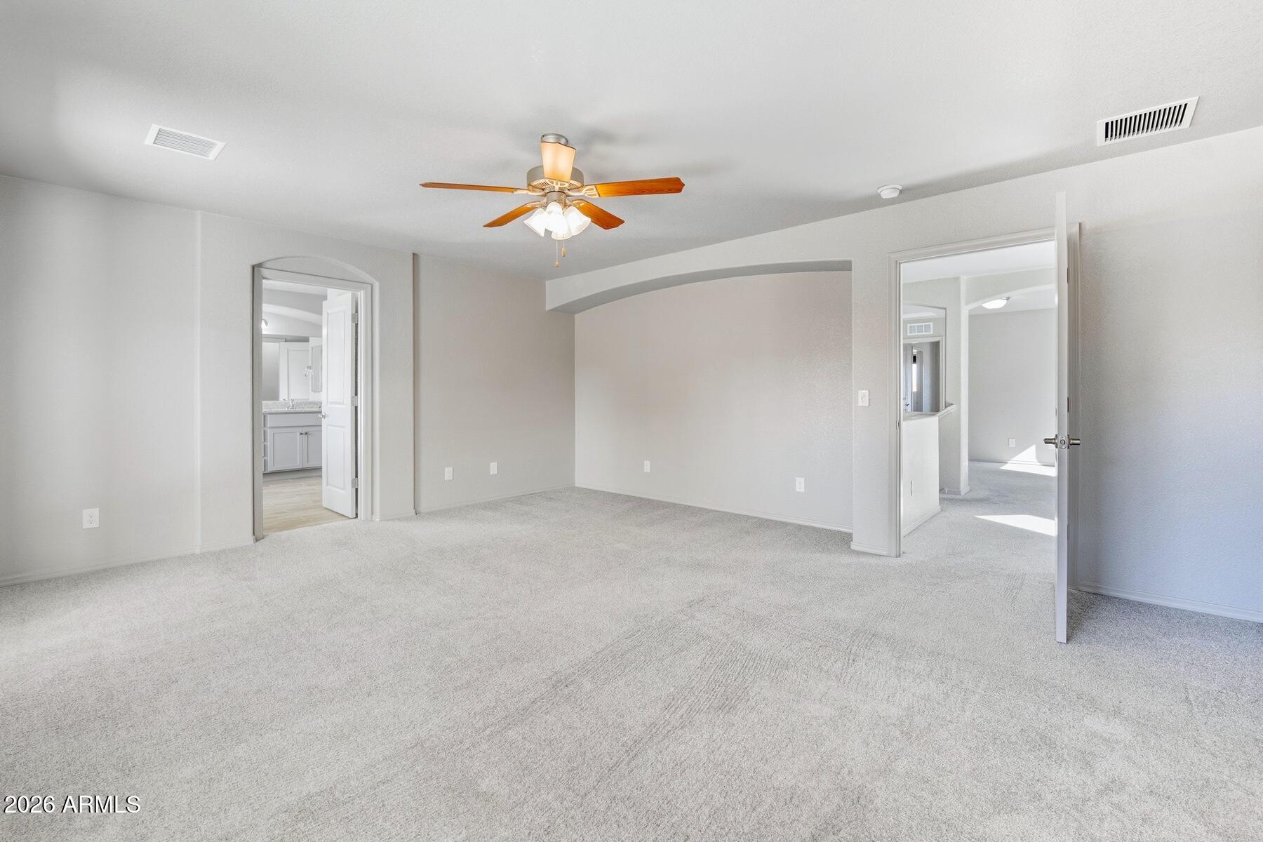 REFLECTIONS VALIENTE - Residential