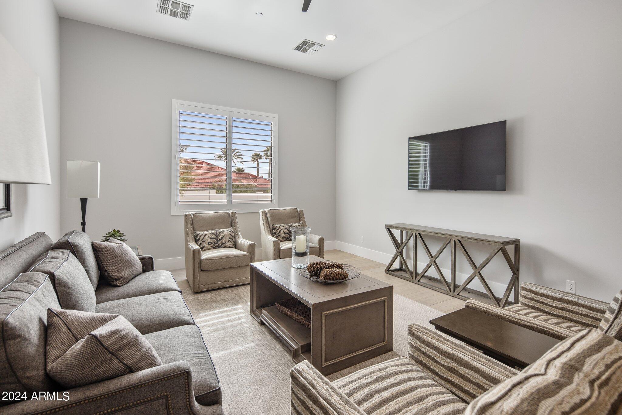 PARADISE HIGHLANDS ESTATES - Residential