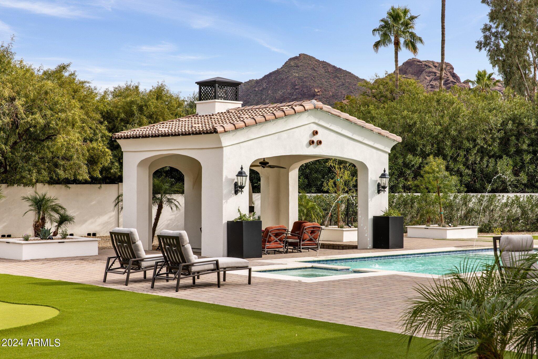 PARADISE HIGHLANDS ESTATES - Residential