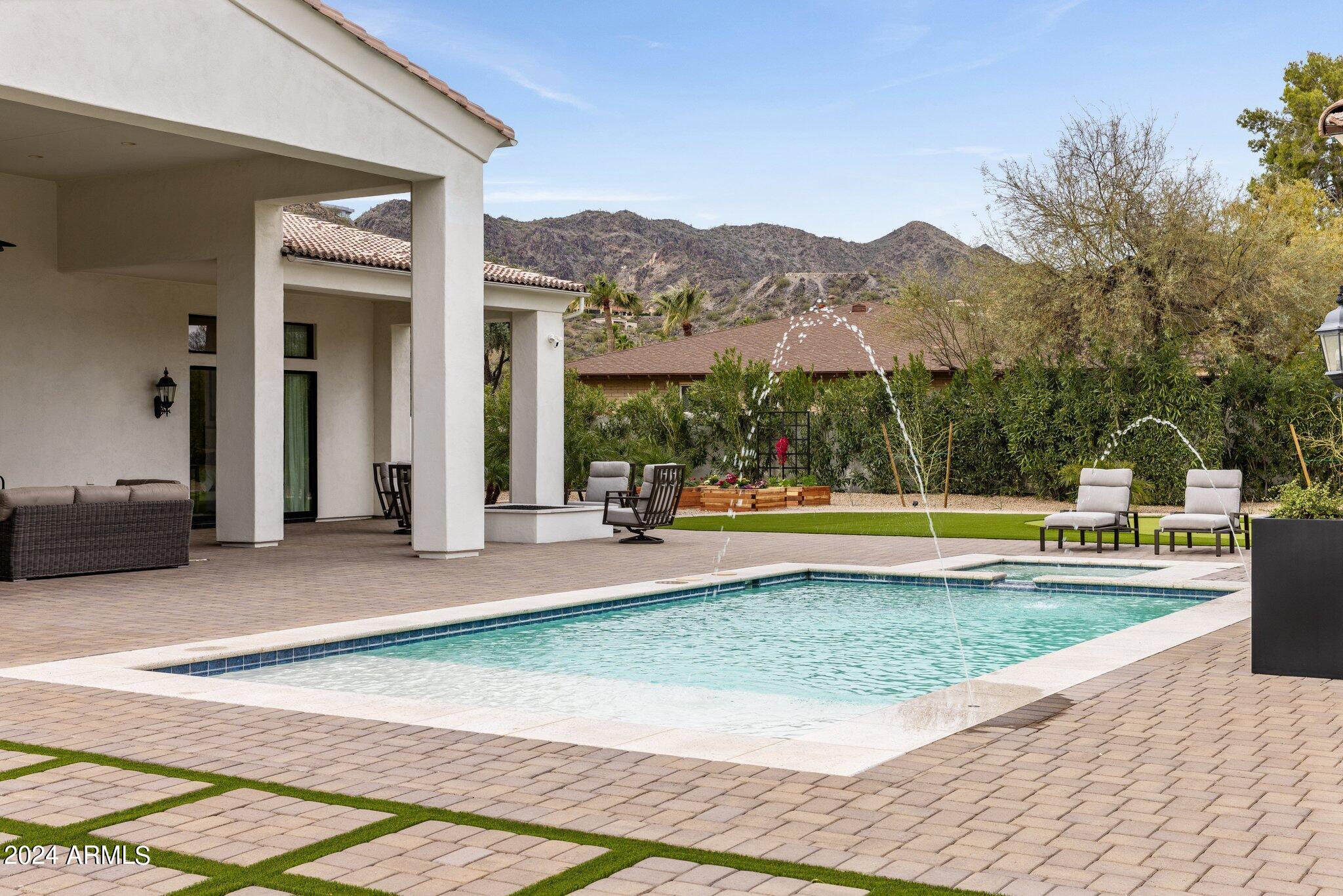 PARADISE HIGHLANDS ESTATES - Residential