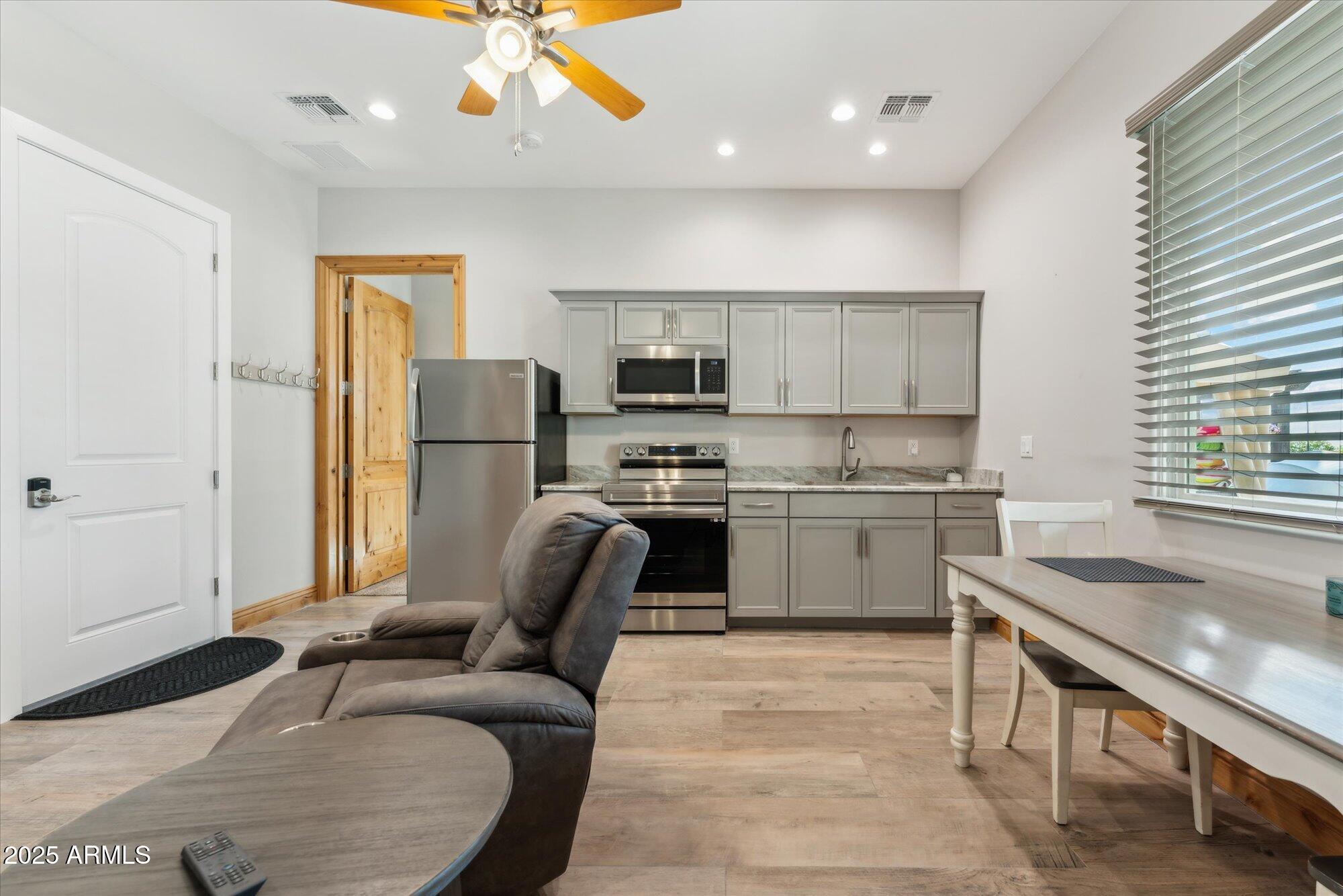 WEST VILLAGE OF SANTAN LAKESIDE ESTATES 2 LTS 1-20 - Residential