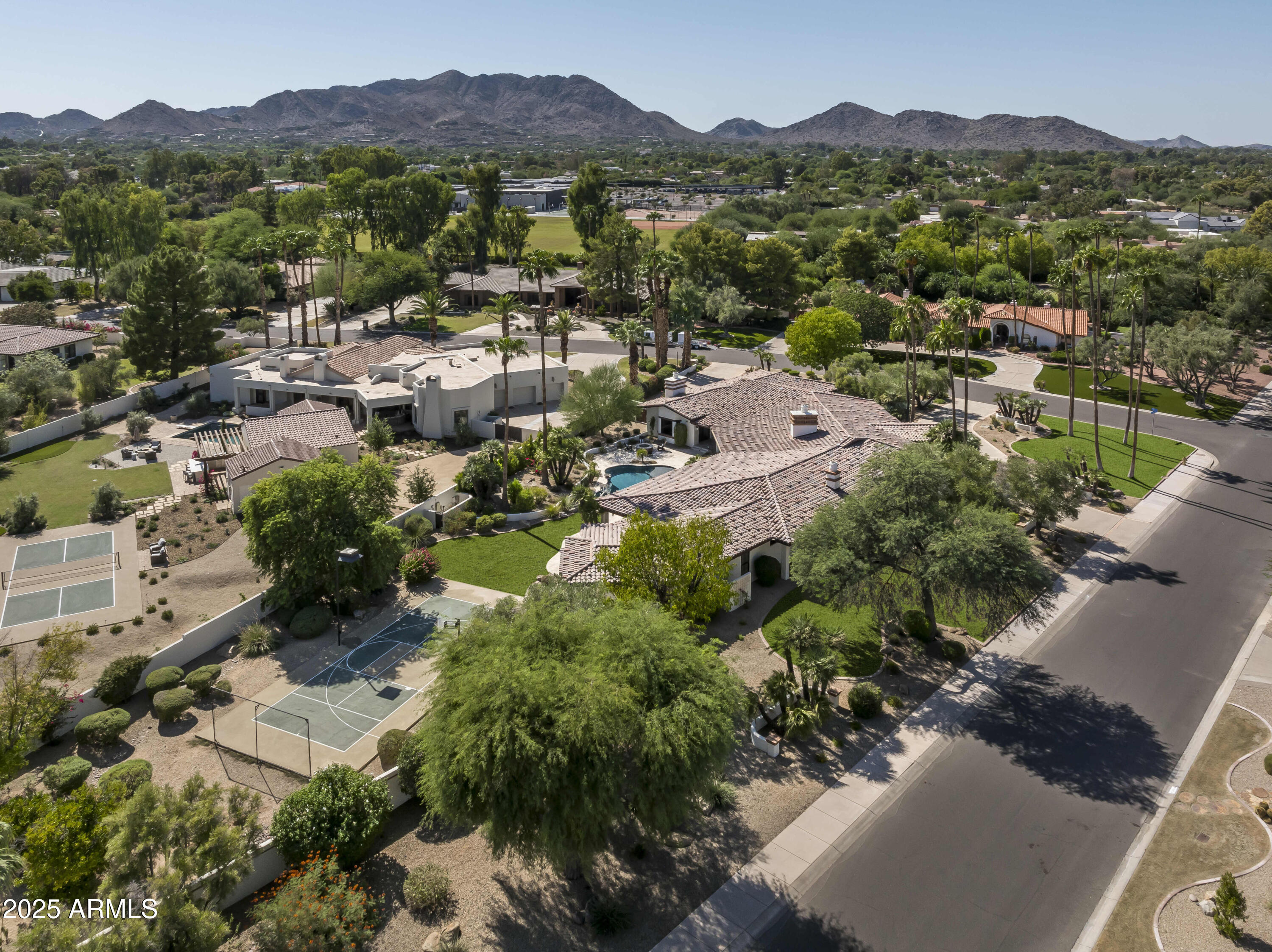 CAMELBACK COUNTRY ESTATES 6 - Residential